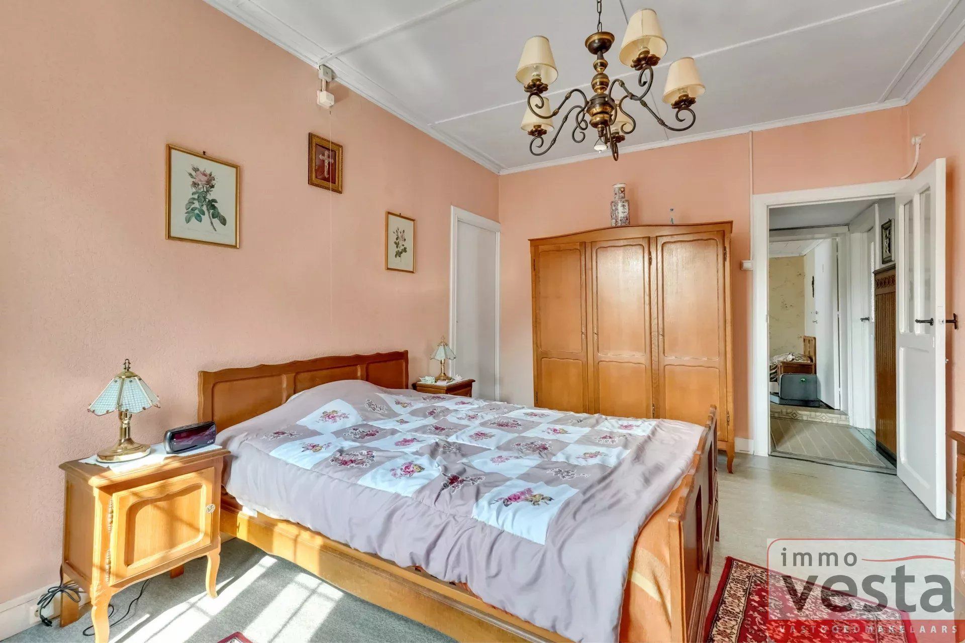 Te renoveren woning met landelijke ligging foto 17
