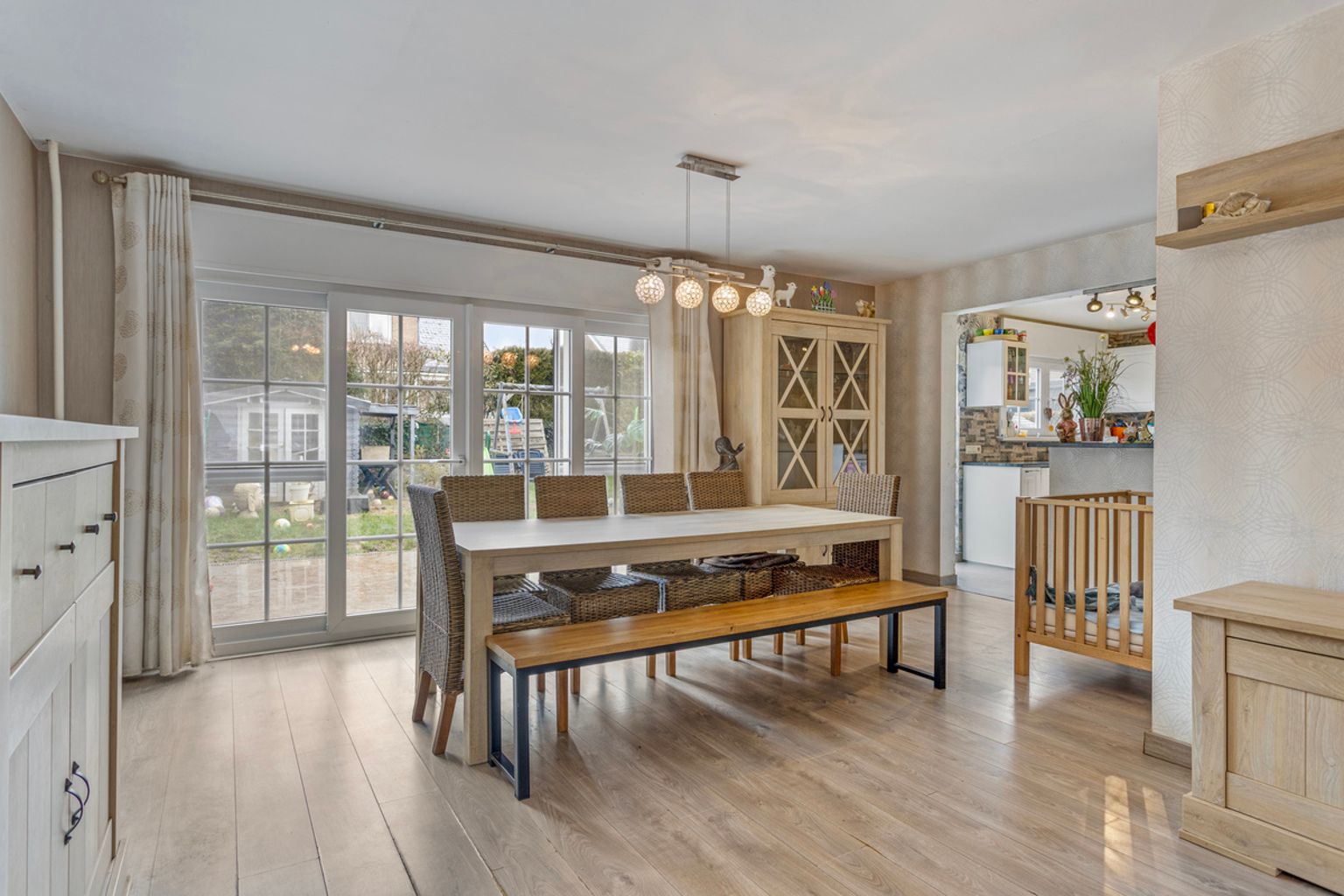 immo DAVID stelt voor: 3-gevel woning foto 4