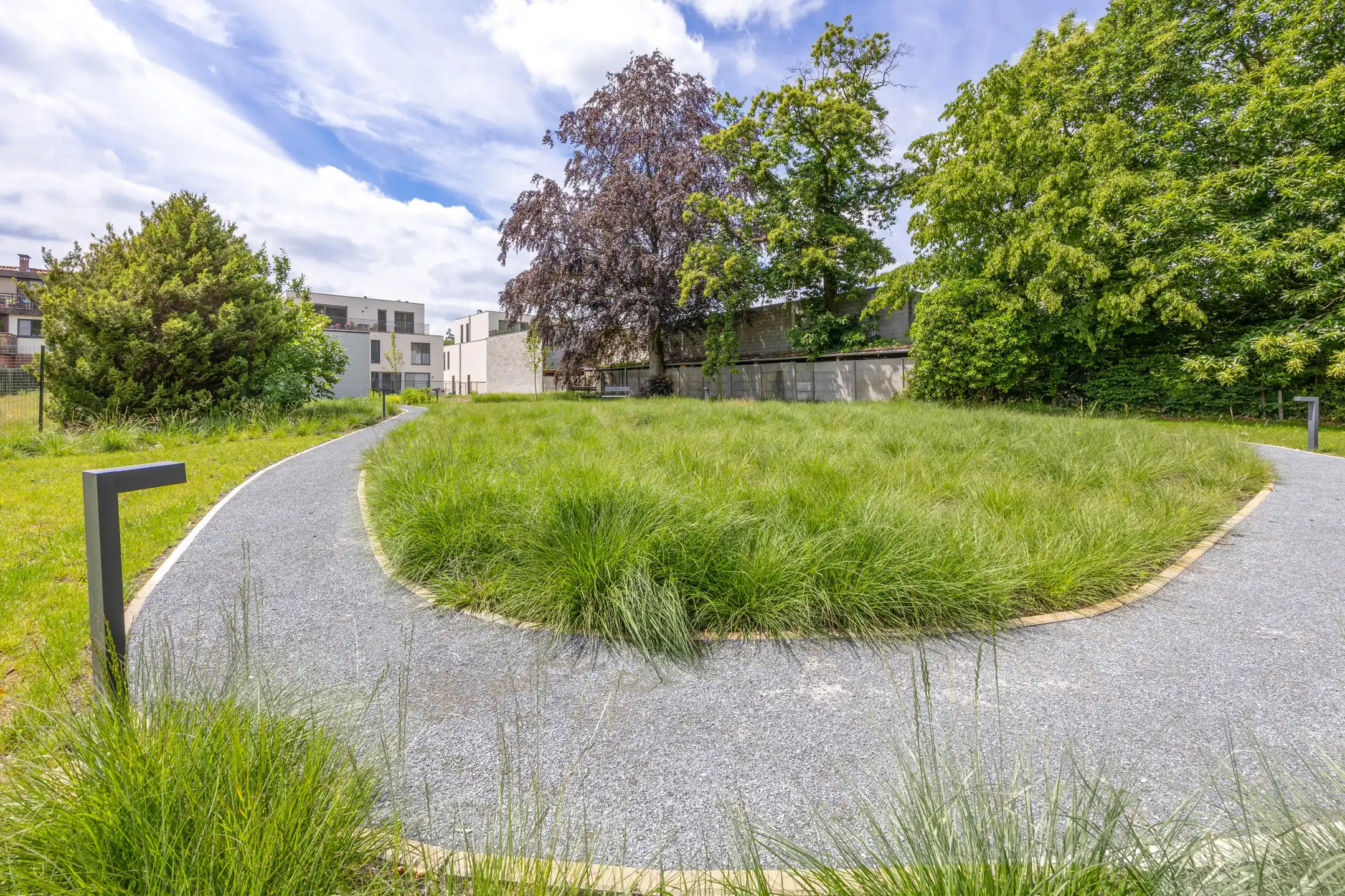 Stijlvol gelijkvloers appartement met tuin foto 23