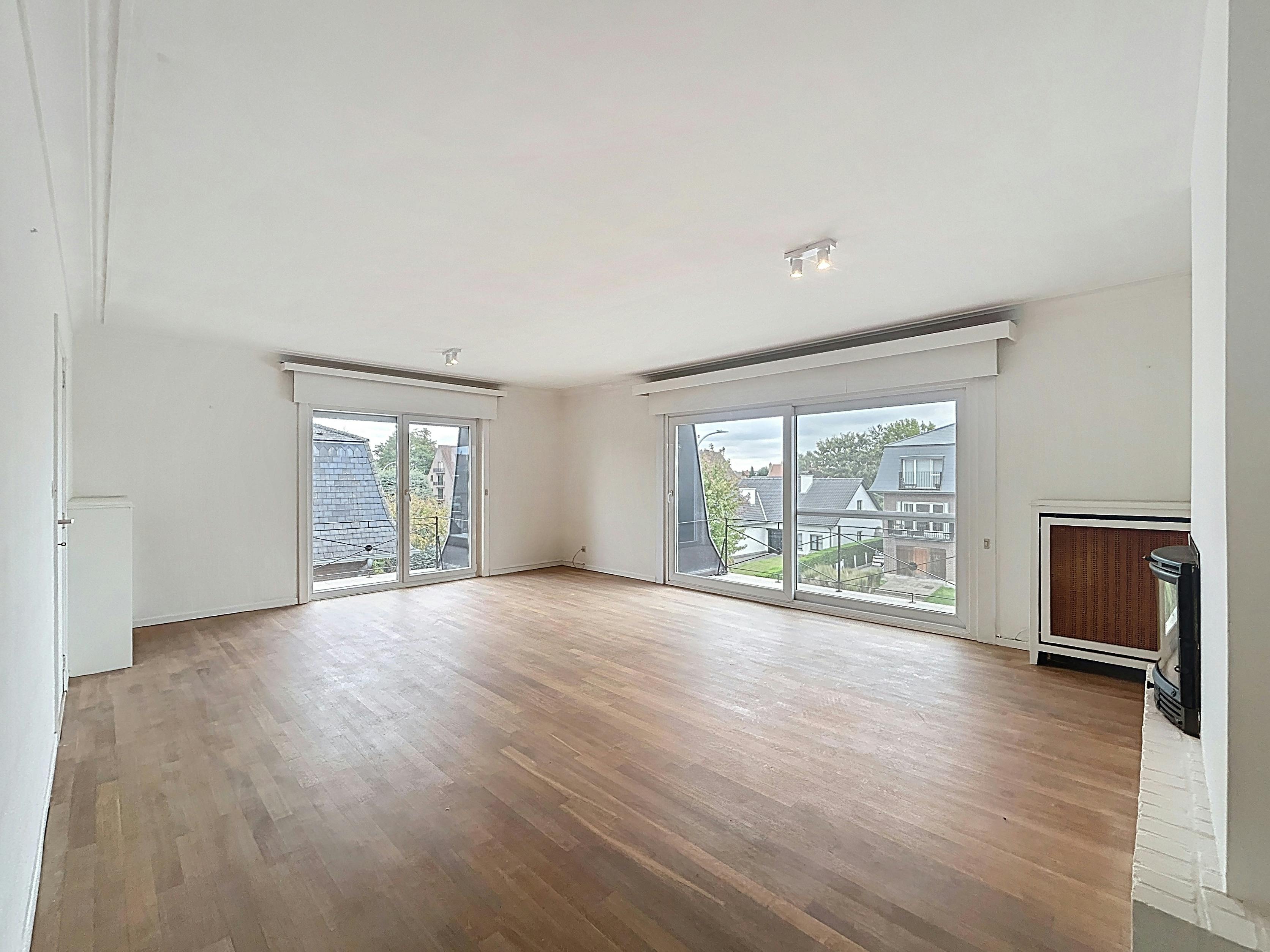 Ruim appartement met 3 kamers te huur in Harelbeke foto 2
