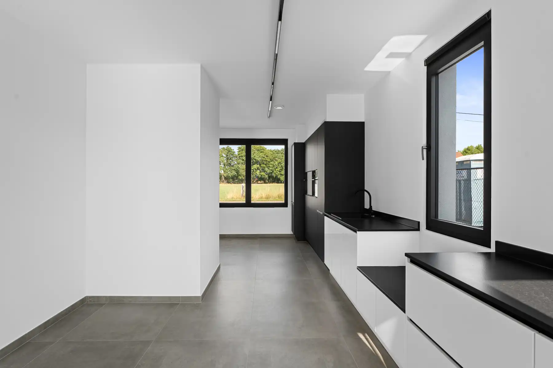 Modern comfort in een tijdloze halfopen bebouwing foto 8