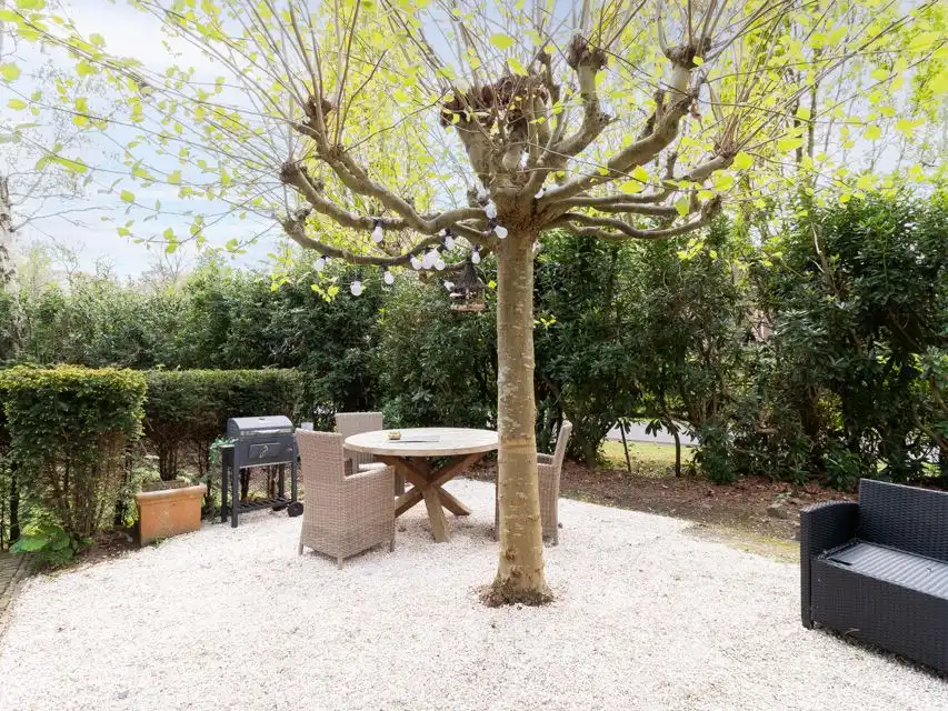 Te renoveren open bebouwing in een groene oase foto 14