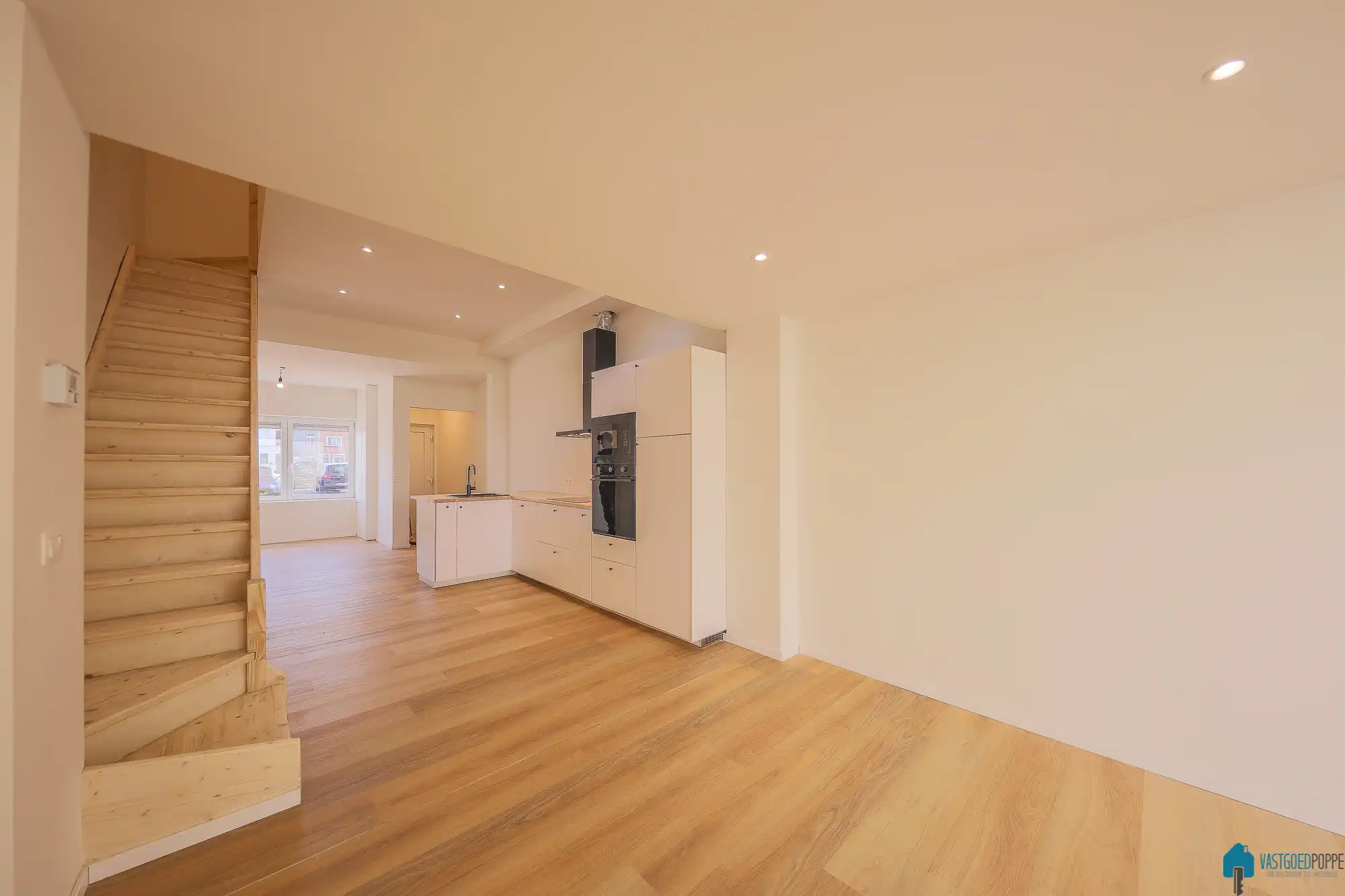 Volledig gerenoveerde stadswoning  foto 5