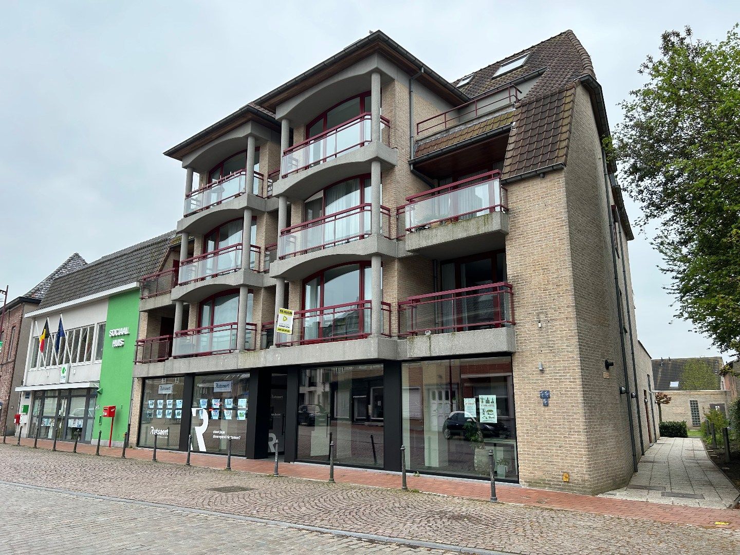 INSTAPKLAAR APPARTEMENT (57 m²) MET TERRAS IN HARTJE RUISELEDE foto 6