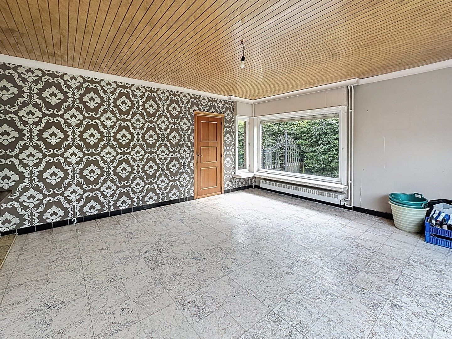 Te renoveren woning op afgesloten perceel van 936m² foto 6