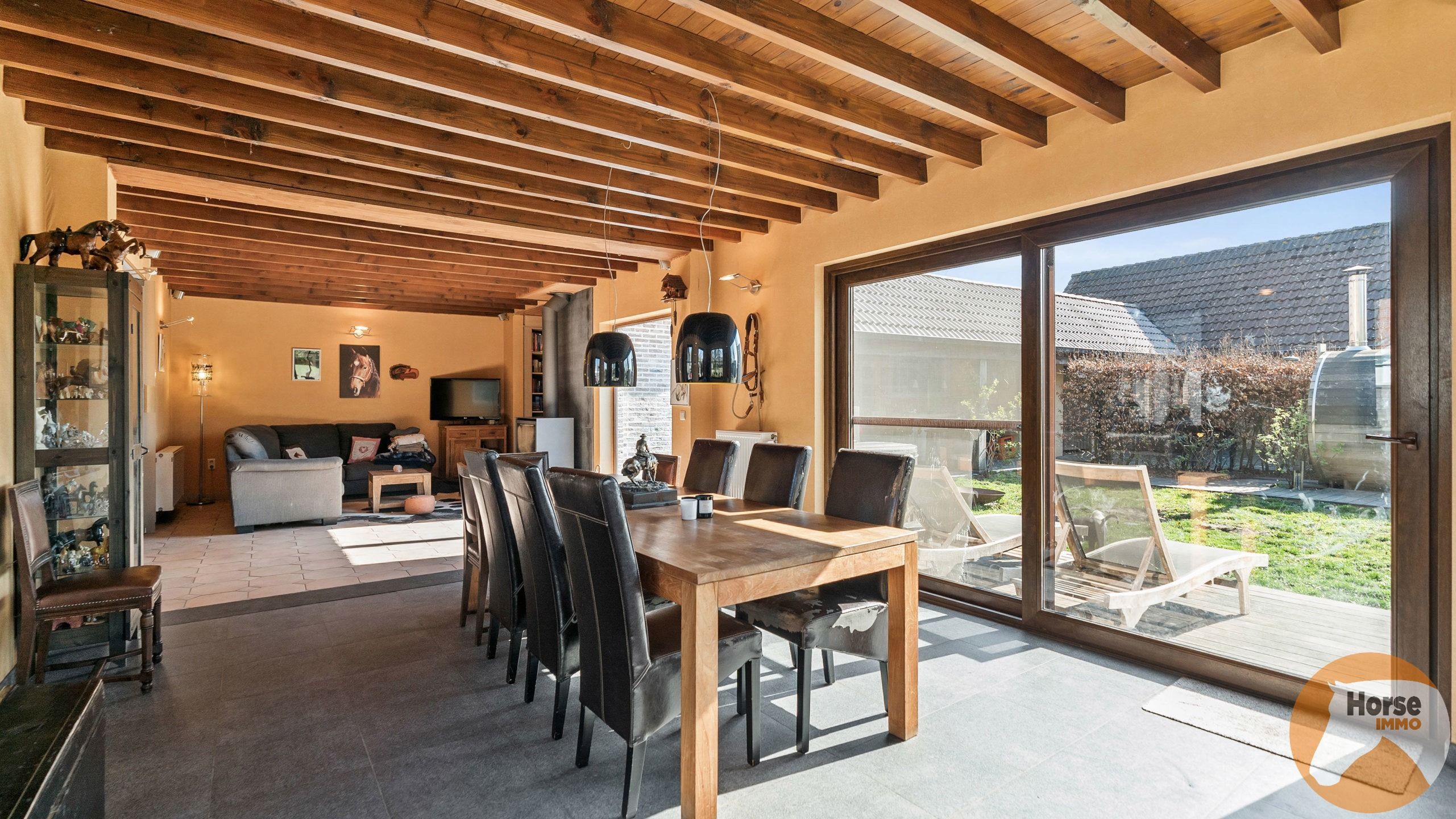 BERLARE - Instapklare woning met stallen en weides foto 21