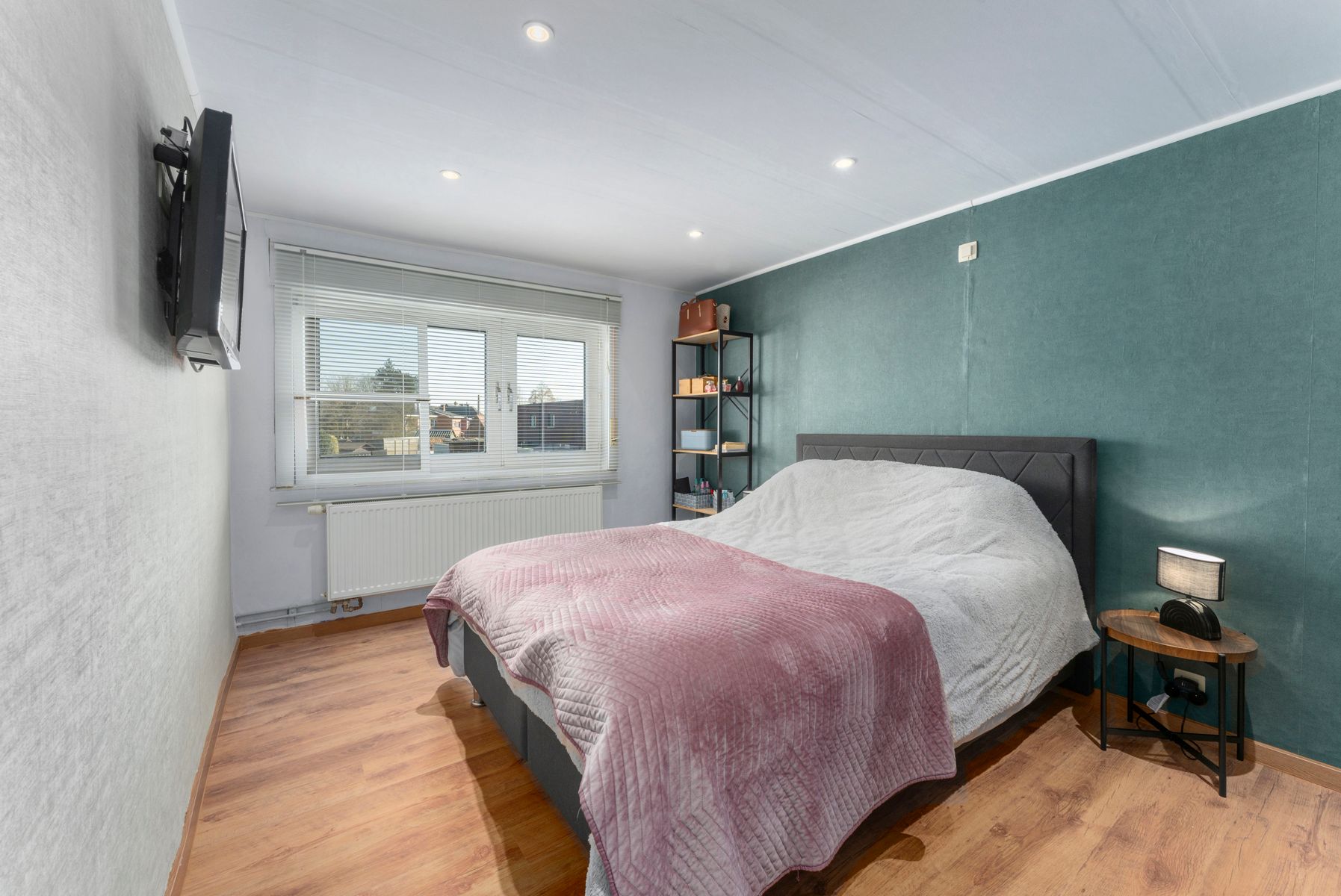 Centraal gelegen gerenoveerde rijwoning met 3 slpk en tuin foto 21