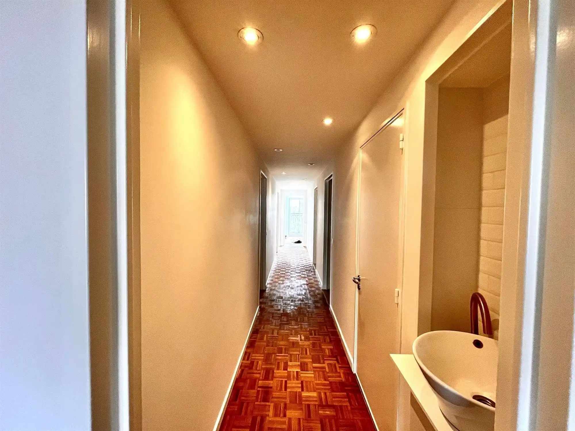 Recent gerenoveerd 4SLPK appartement met terras foto 2