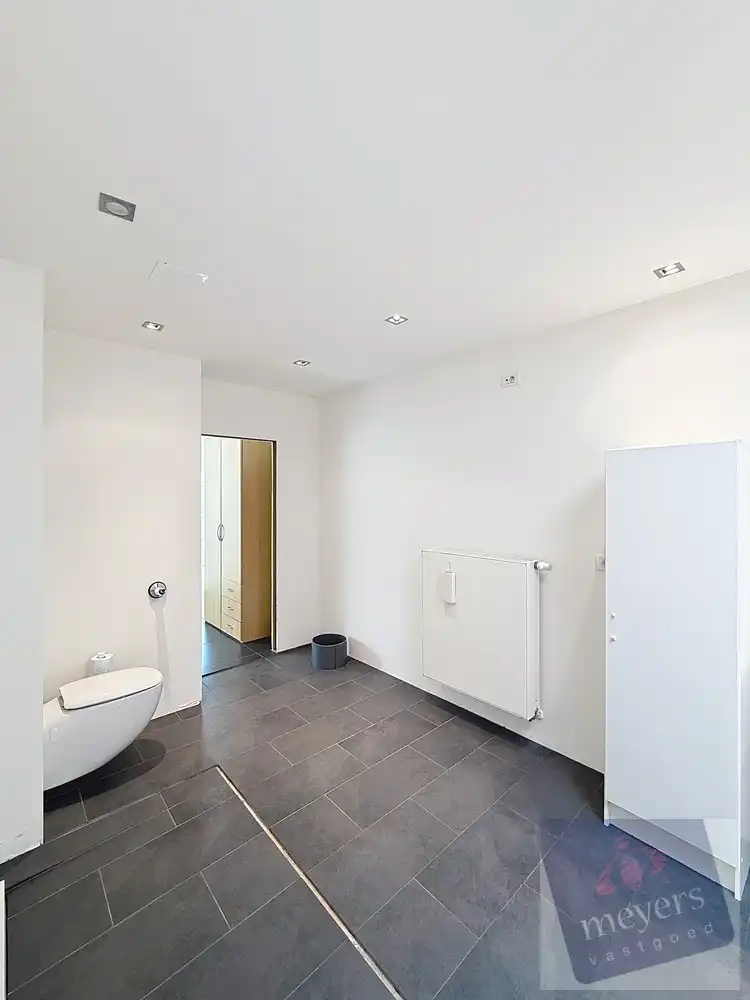 Handelspand met woonst op toplocatie in Spalbeek (Hasselt) foto 23