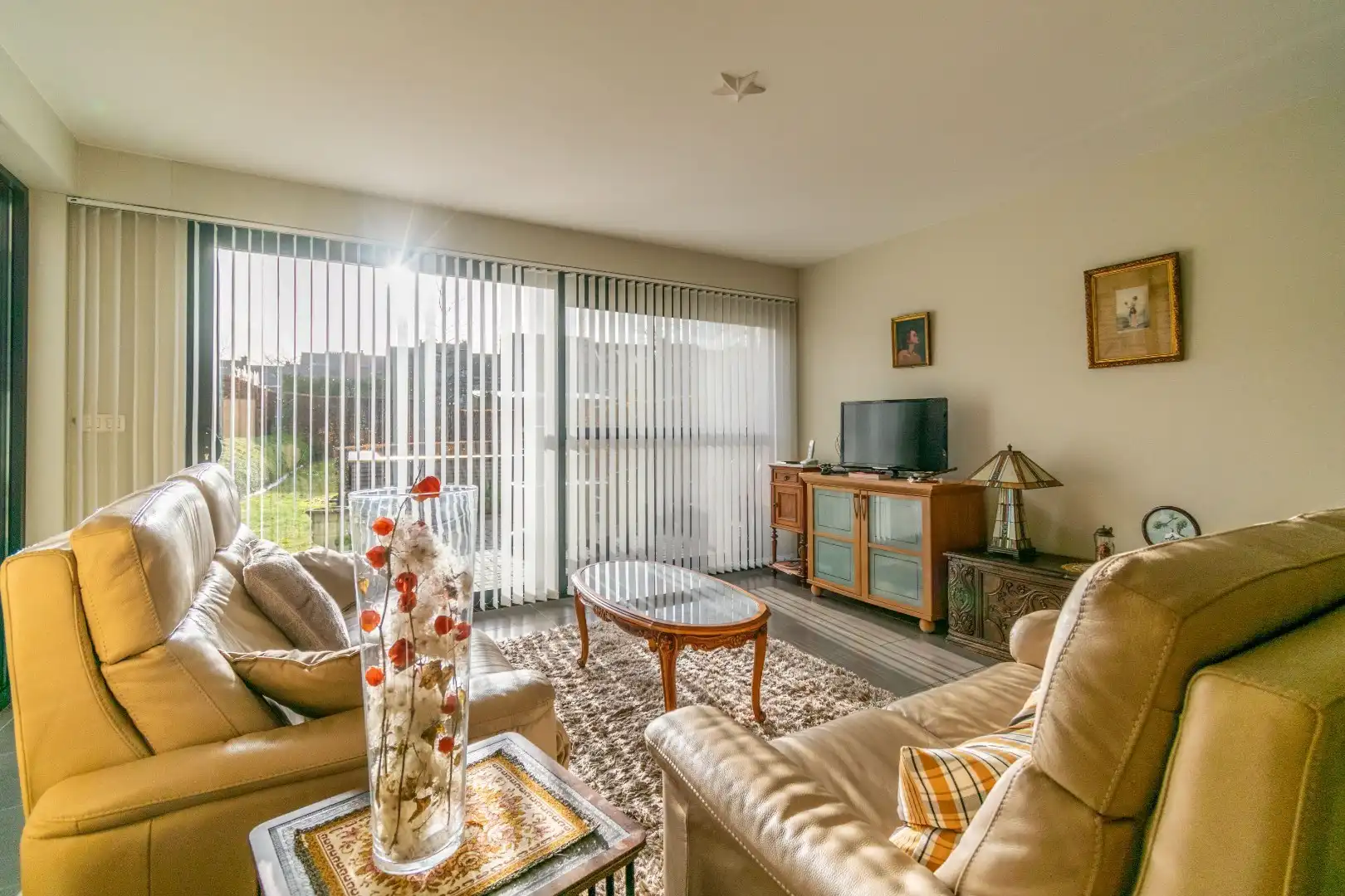 APPARTEMENT MET 2 SLAAPKAMERS + BUREEL + TUIN! foto 9