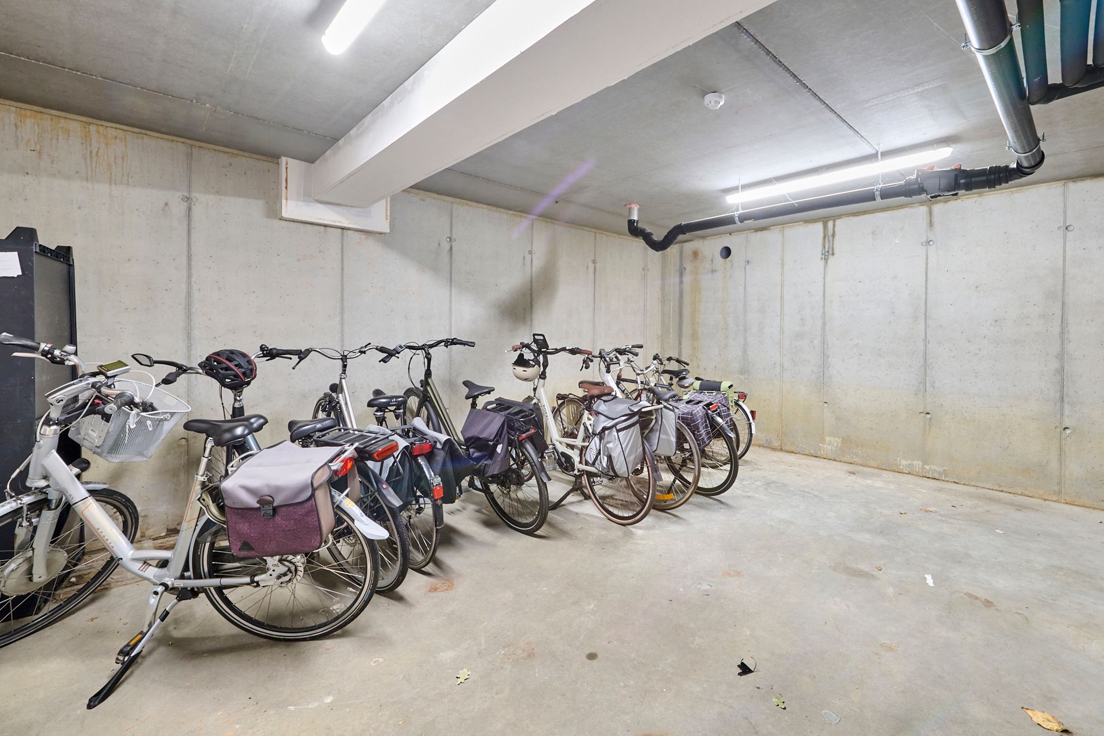 Energiezuinig 2 slpk appartement - terras - parking foto 13