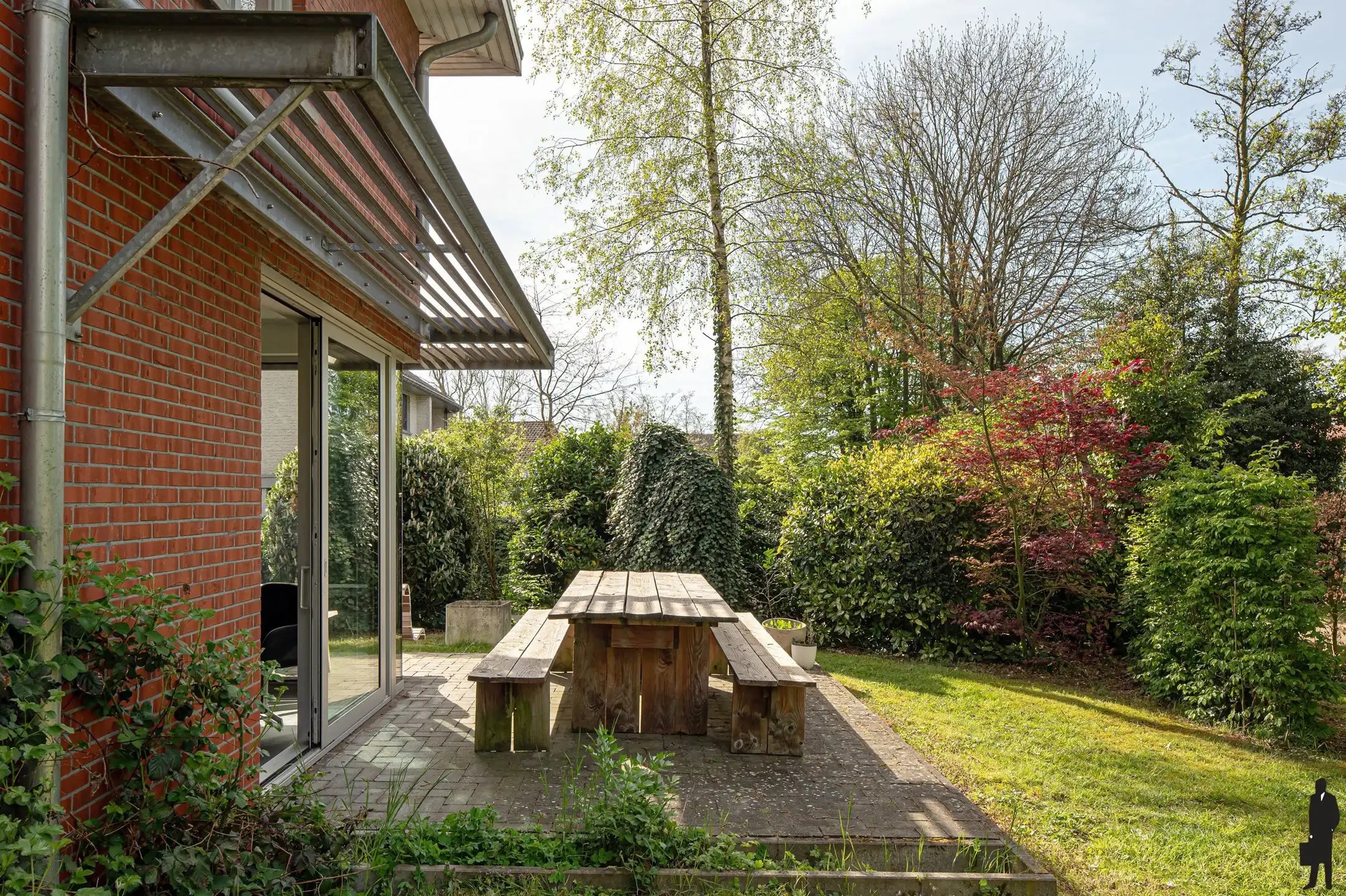 Ruime woning met zorgwoning foto 38