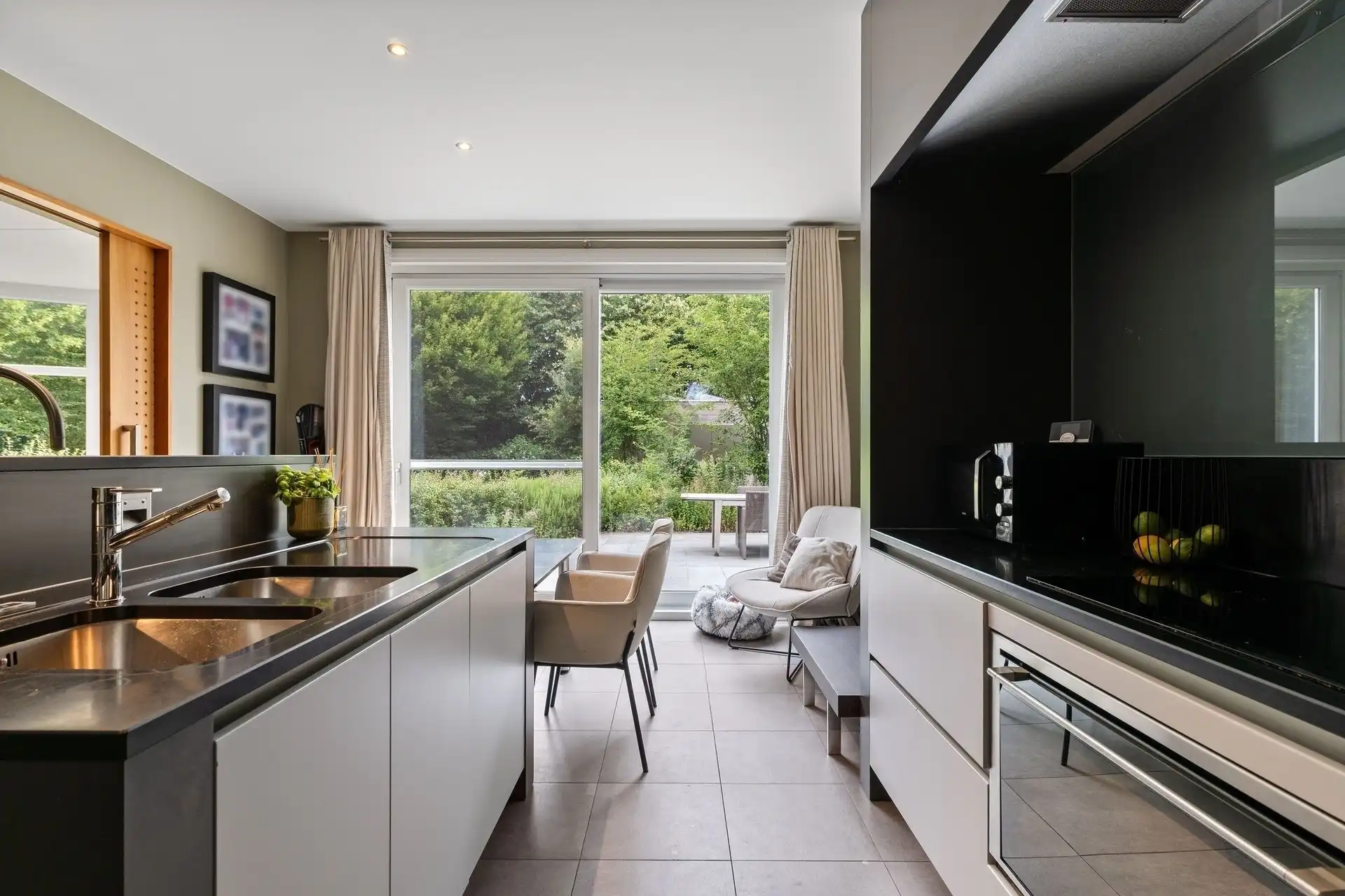 prachtig gelegen villa met verzorgde tuin en zwembad foto 10
