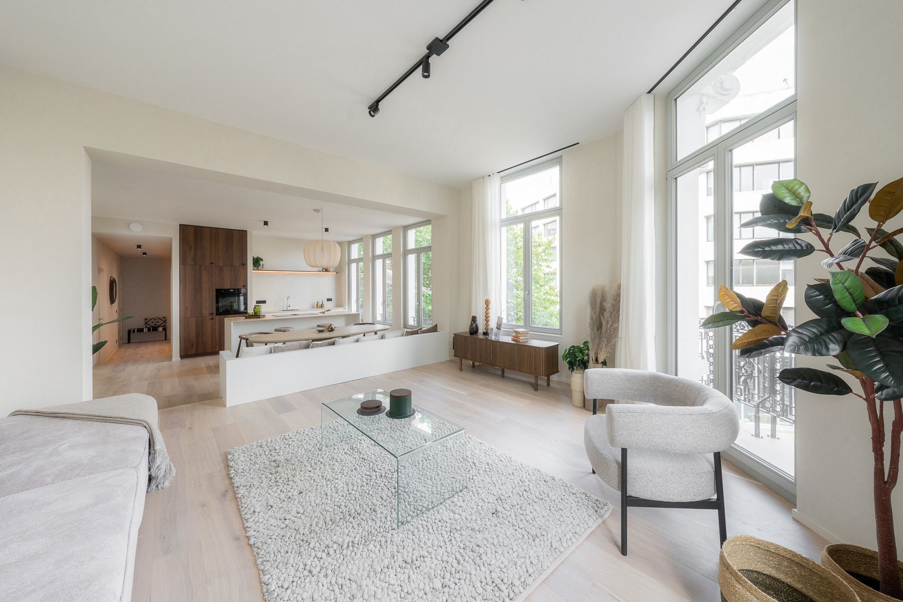 Luxe appartement in de hippe Sint-Andries wijk foto 4