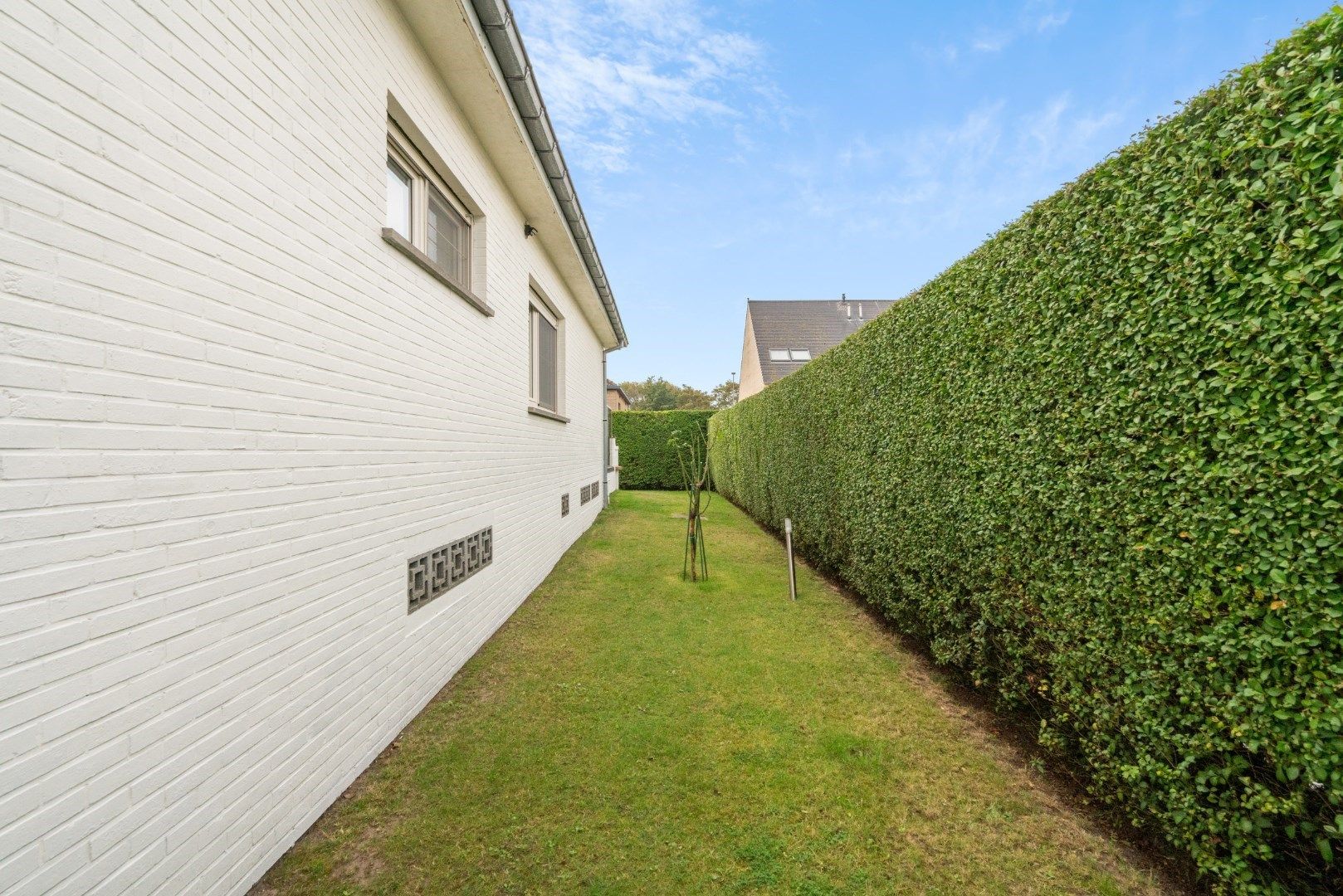 Alleenstaande villa in residentiële wijk te Raversijde! foto 23