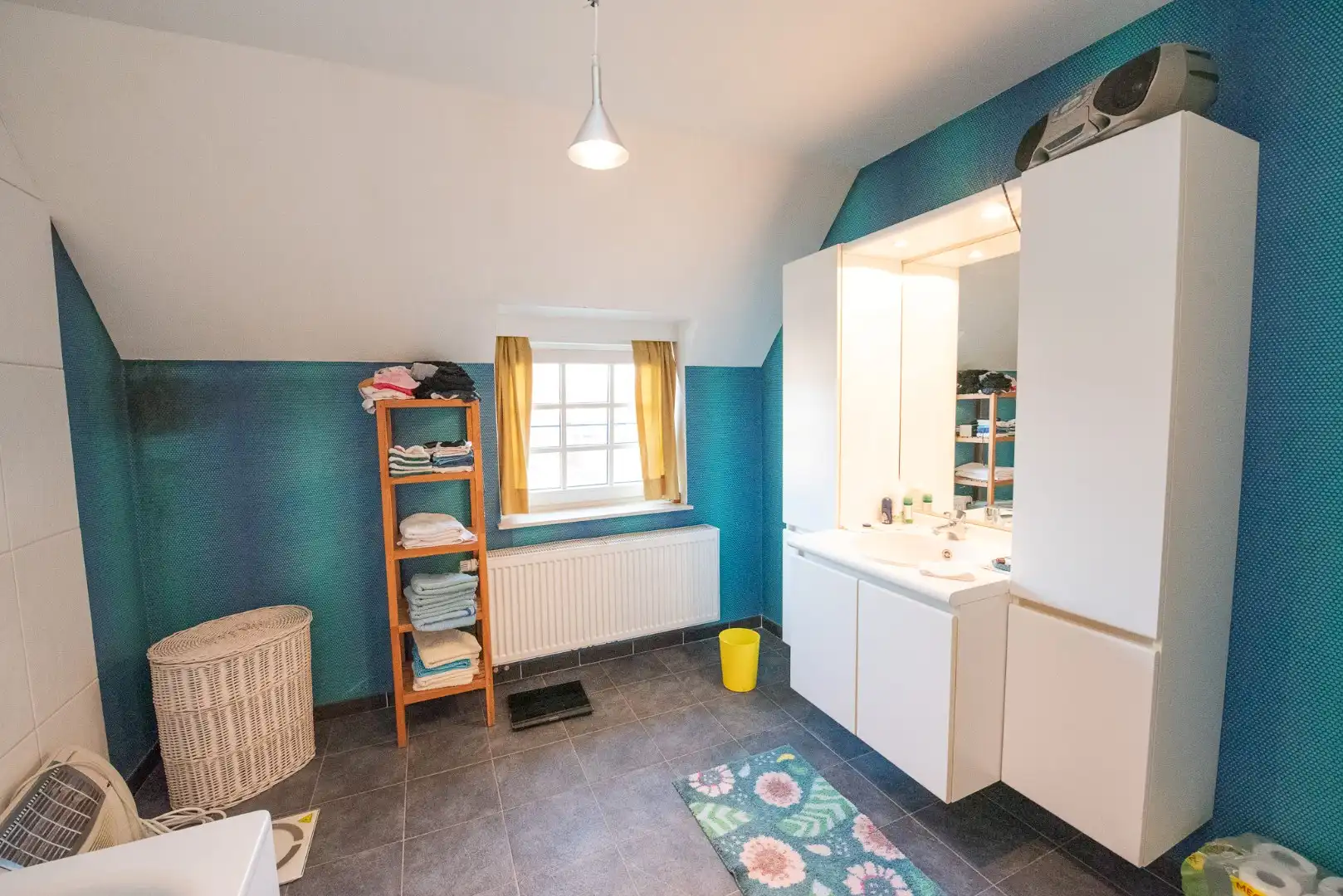 Charmante woning in rustig wijk te Zulte! foto 11