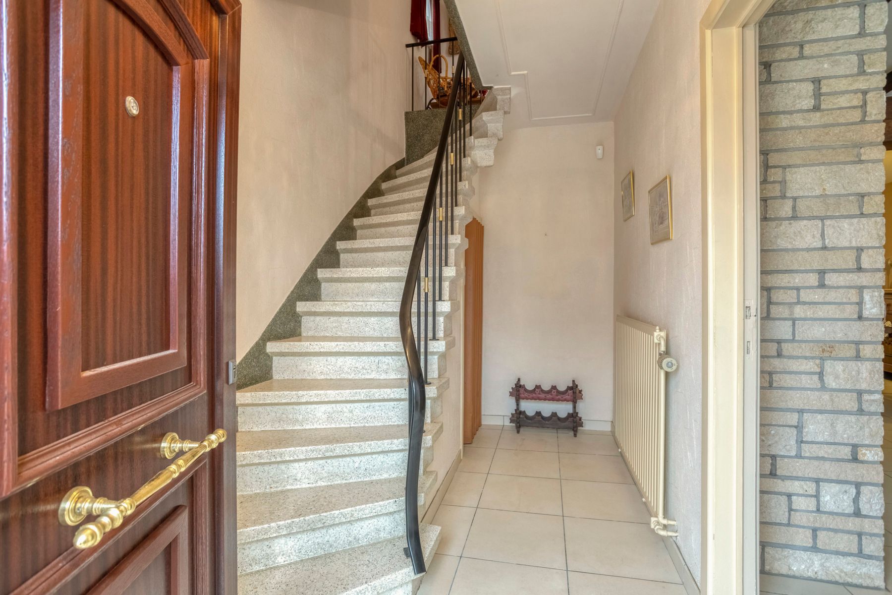 Te renoveren 4-gevelwoning met prachtige tuin foto 3