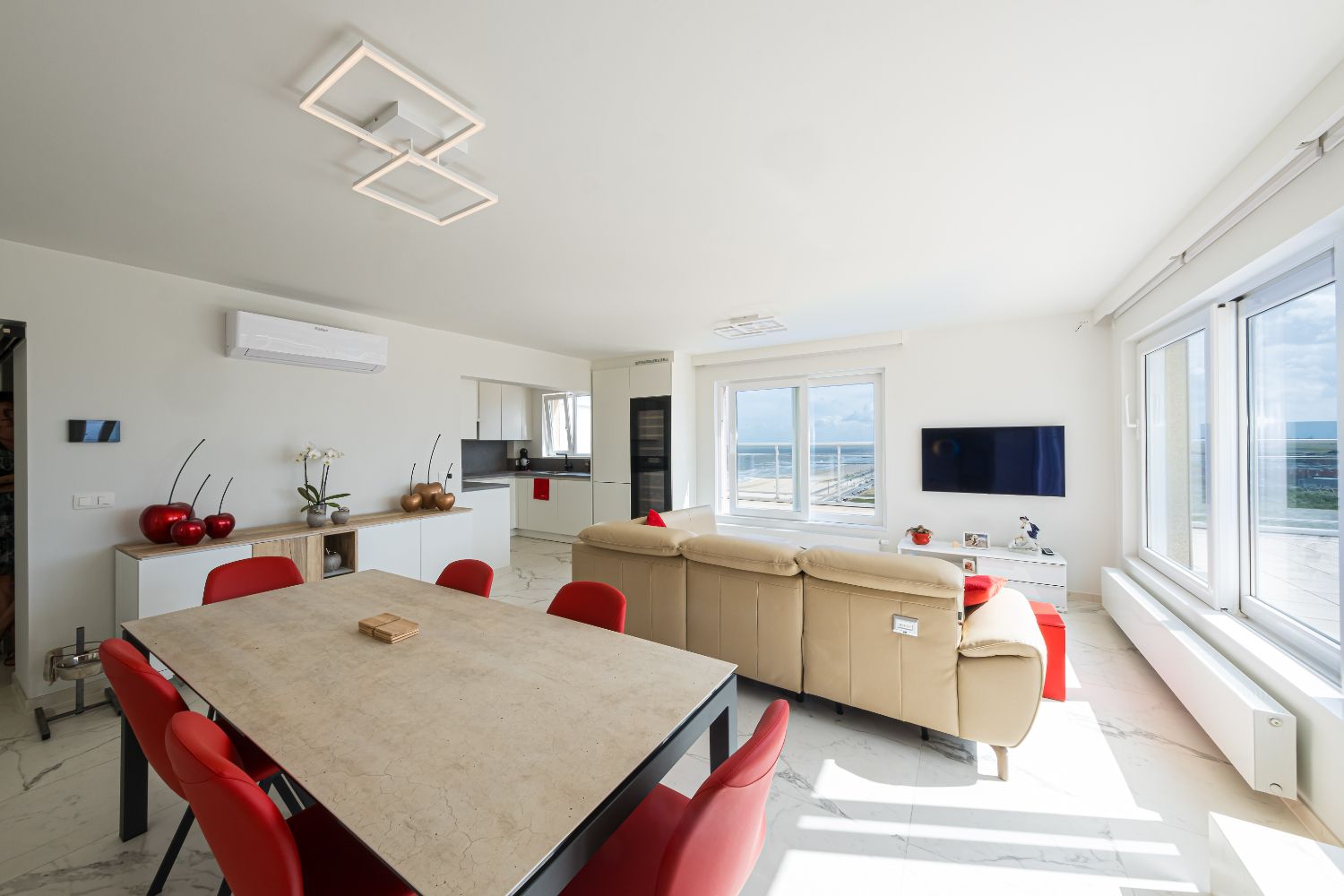 Exclusieve 2 slpk- penthouse met adembenemende uitzichten te Middelkerke. foto 3