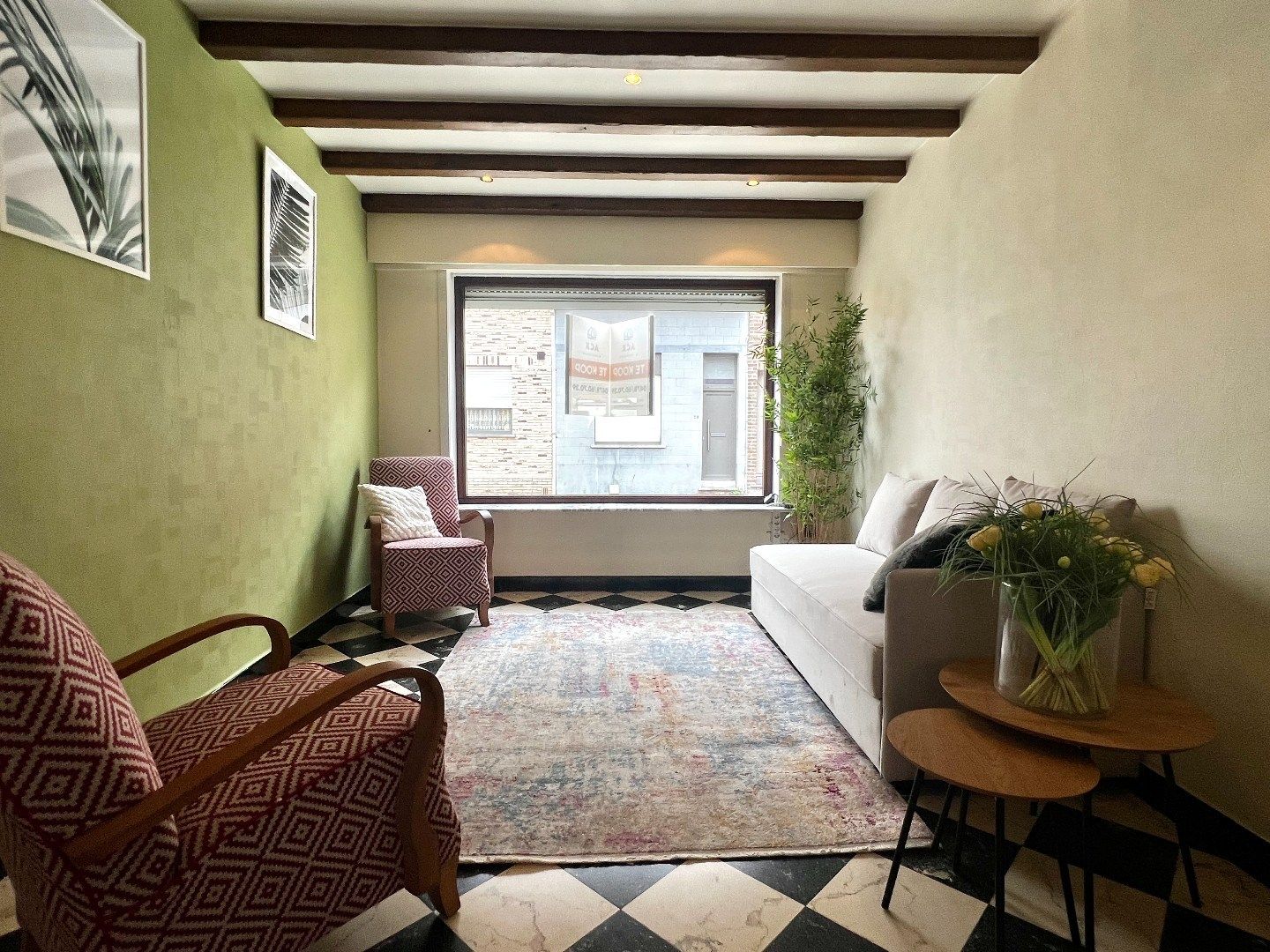 Charmante rijwoning te koop in hartje Harelbeke! – een ideale starterswoning of slimme investering! foto 4