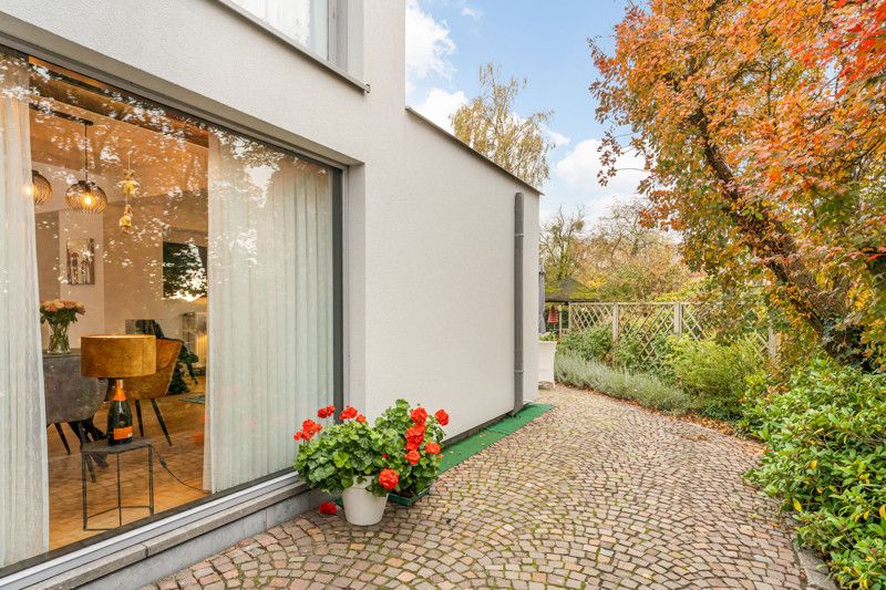 Eigentijdse woning met tuin op 4are 90ca gelegen in het centrum van Kortenaken foto 4