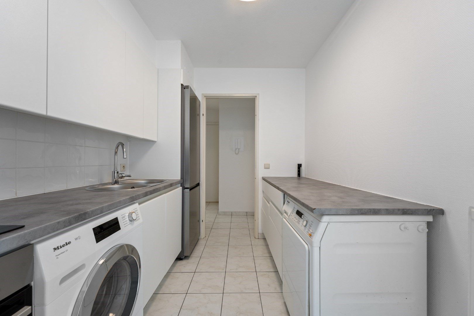 Leuk appartement in een rustige zijstraat van de Zeedijk foto 7