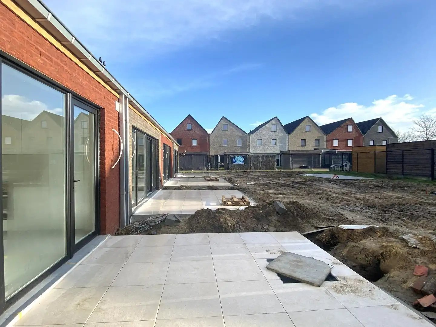 NIEUWBOUWPROJECT MET 4 INSTAPKLARE NIEUWBOUWWONINGEN MET 3 SLPKS EN TUIN foto 5