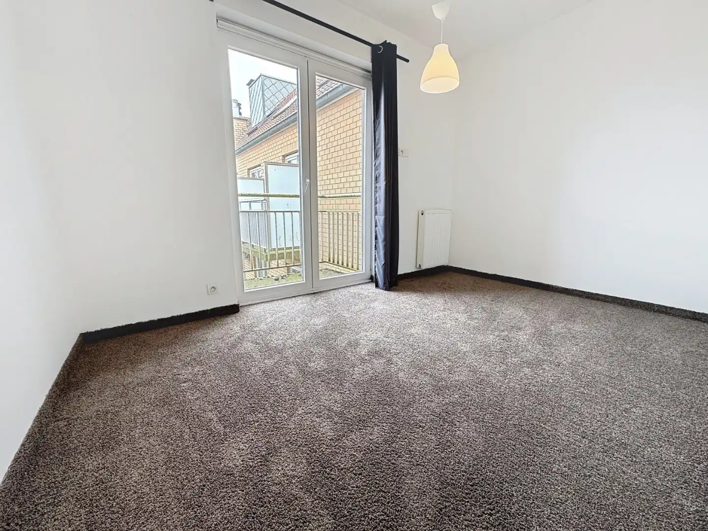 Ruim en lichtrijk appartement met 3 slaapkamers foto 8