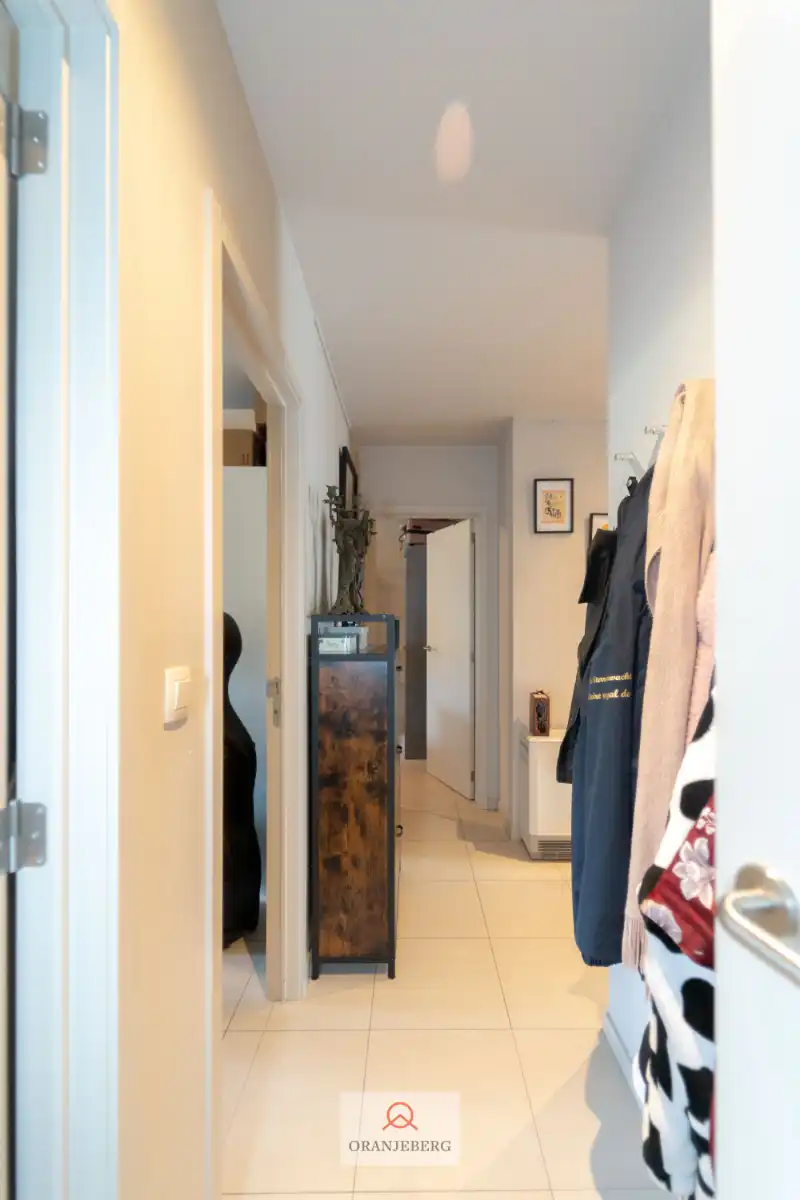 Gelijkvloers 3 slpk appartement met groot terras vlakbij Station foto 19