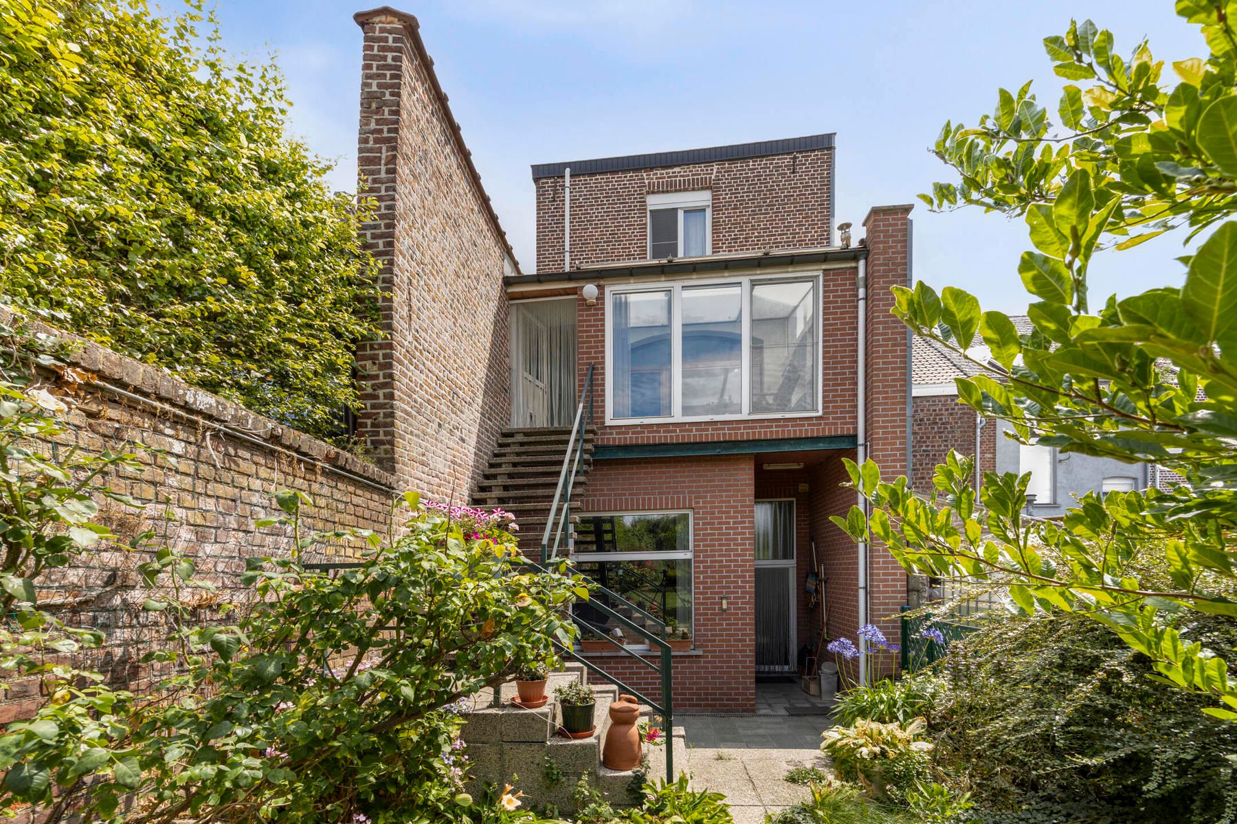 Charmant Herenhuis met grote tuin te Halle foto 20