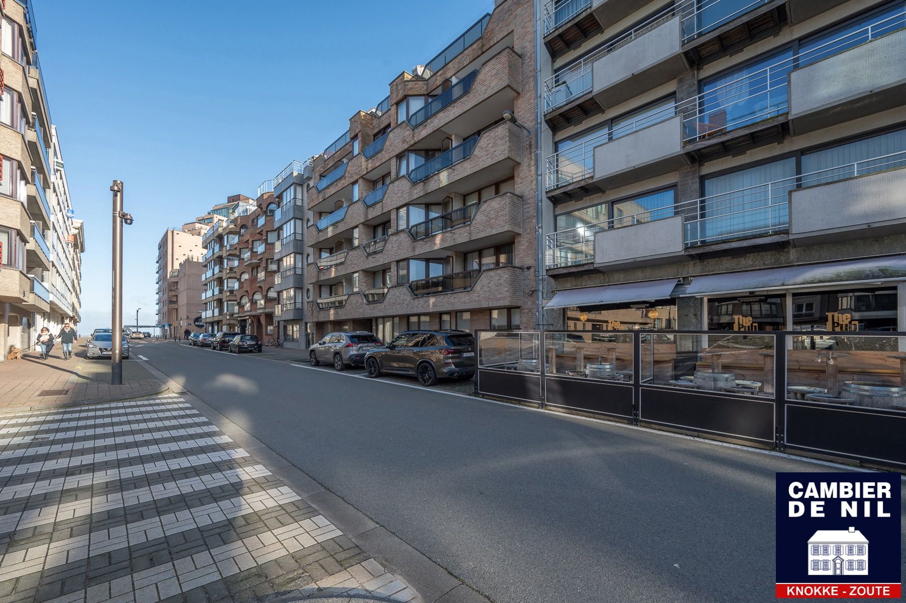 Gerenoveerde penthouse op enkele stappen van het strand foto 15