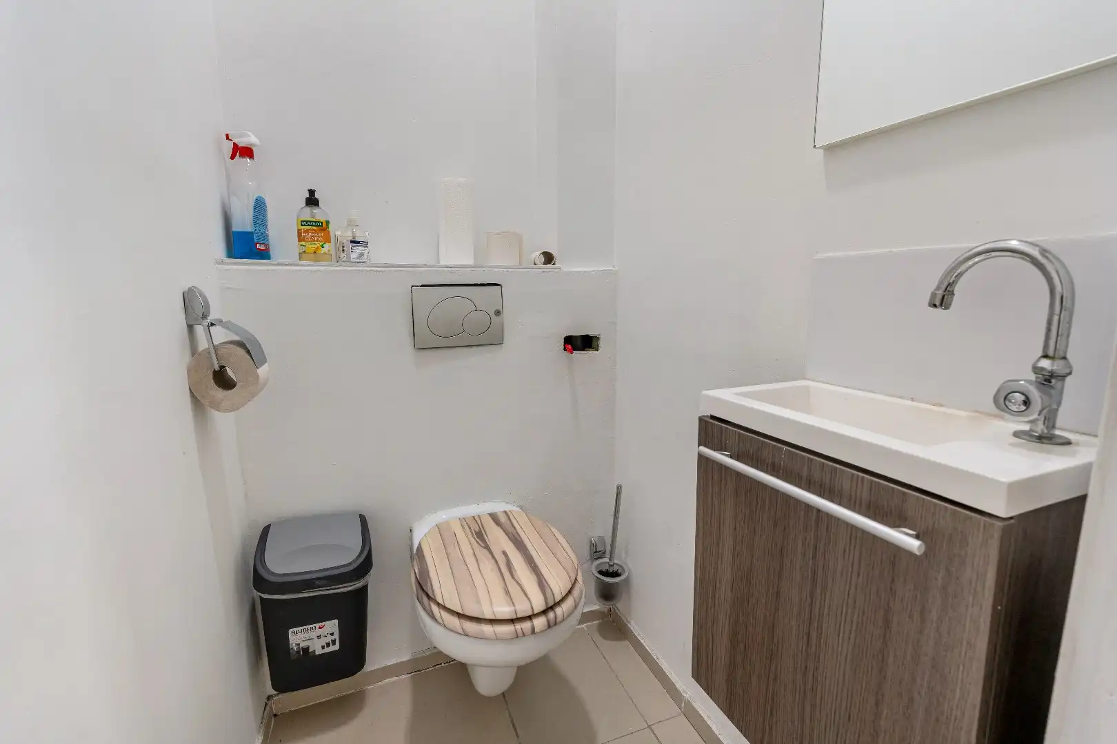 Commercieel uitstekend gelegen handelspand, 60m² foto 10