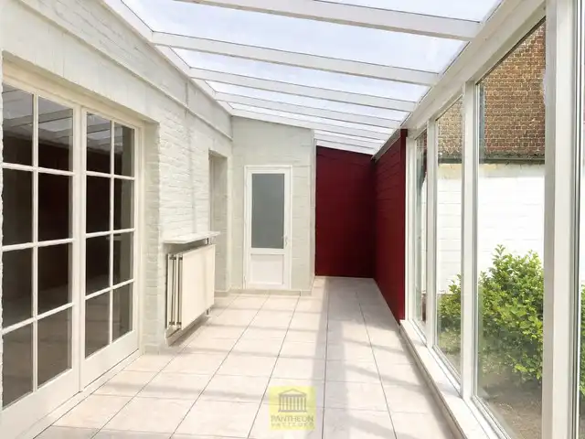 Woning met grote tuin en garage foto 4