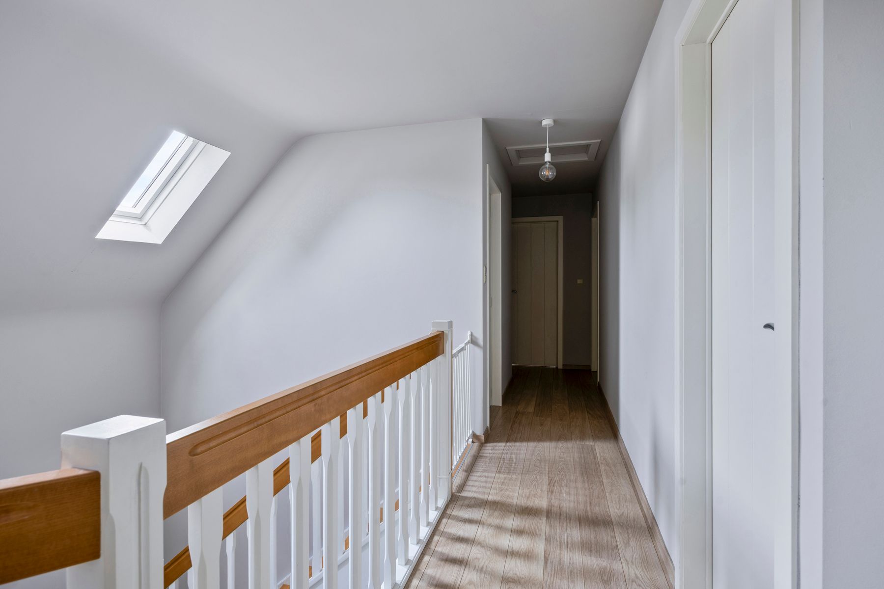 Prachtige villa met mooie tuin en 5 slaapkamers foto 21