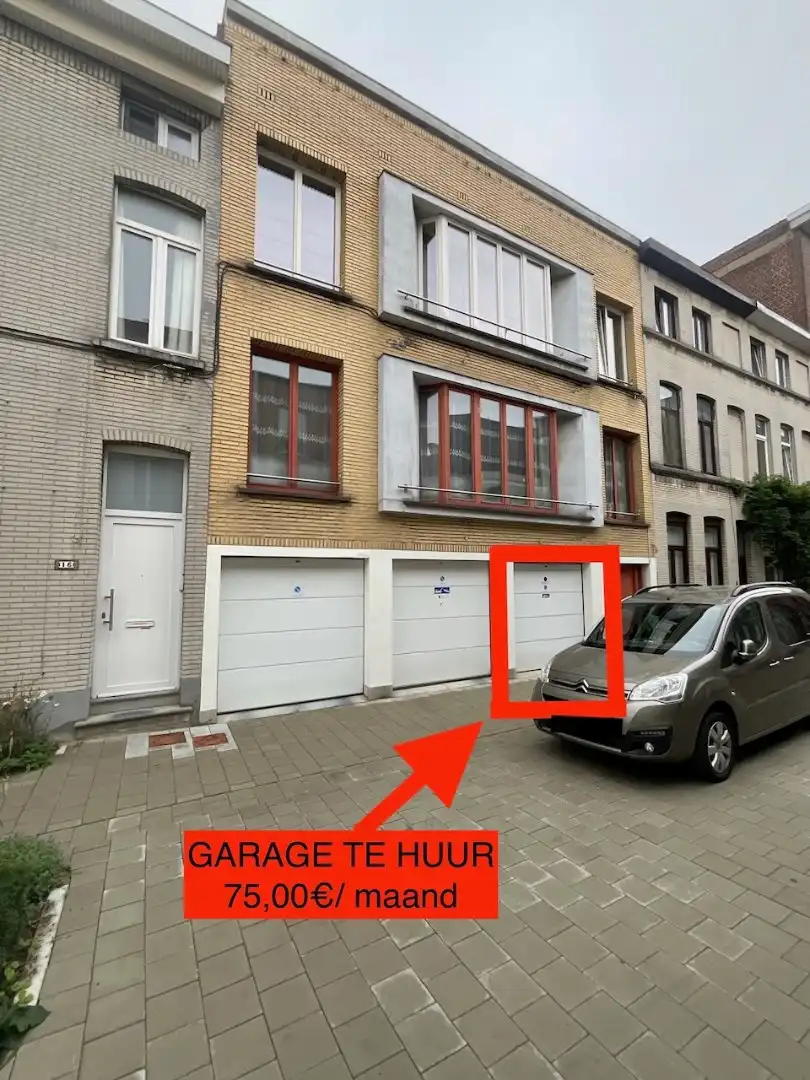 Garage te huur foto {{pictureIndex}}