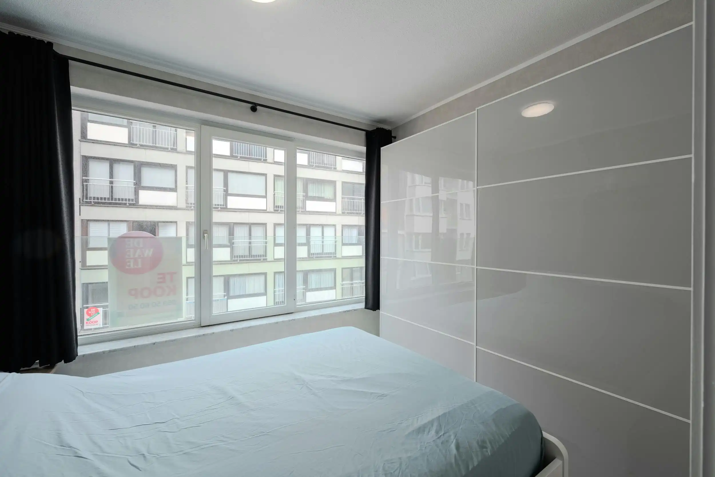 Uniek 1-slaapkamerappartement te koop vlakbij zee te Oostende foto 12