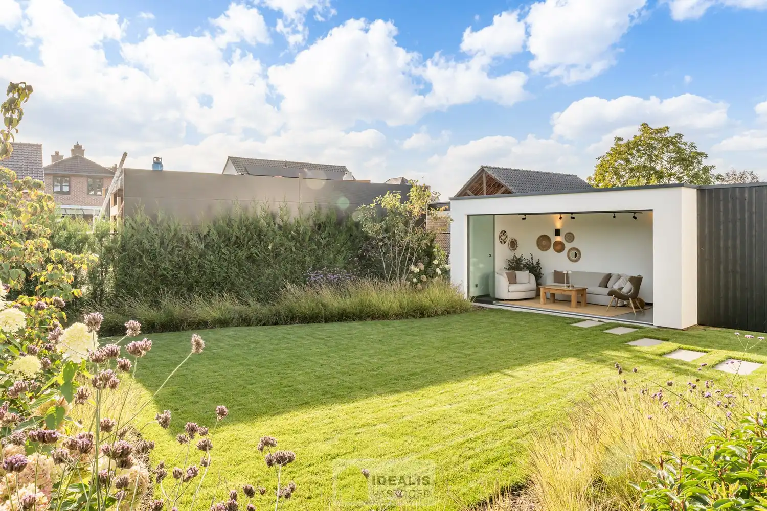 IDEALIS VASTGOED – Een prachtige instapklare woning in het fijne Hamont op een steenworp van de NL-grens! foto 57