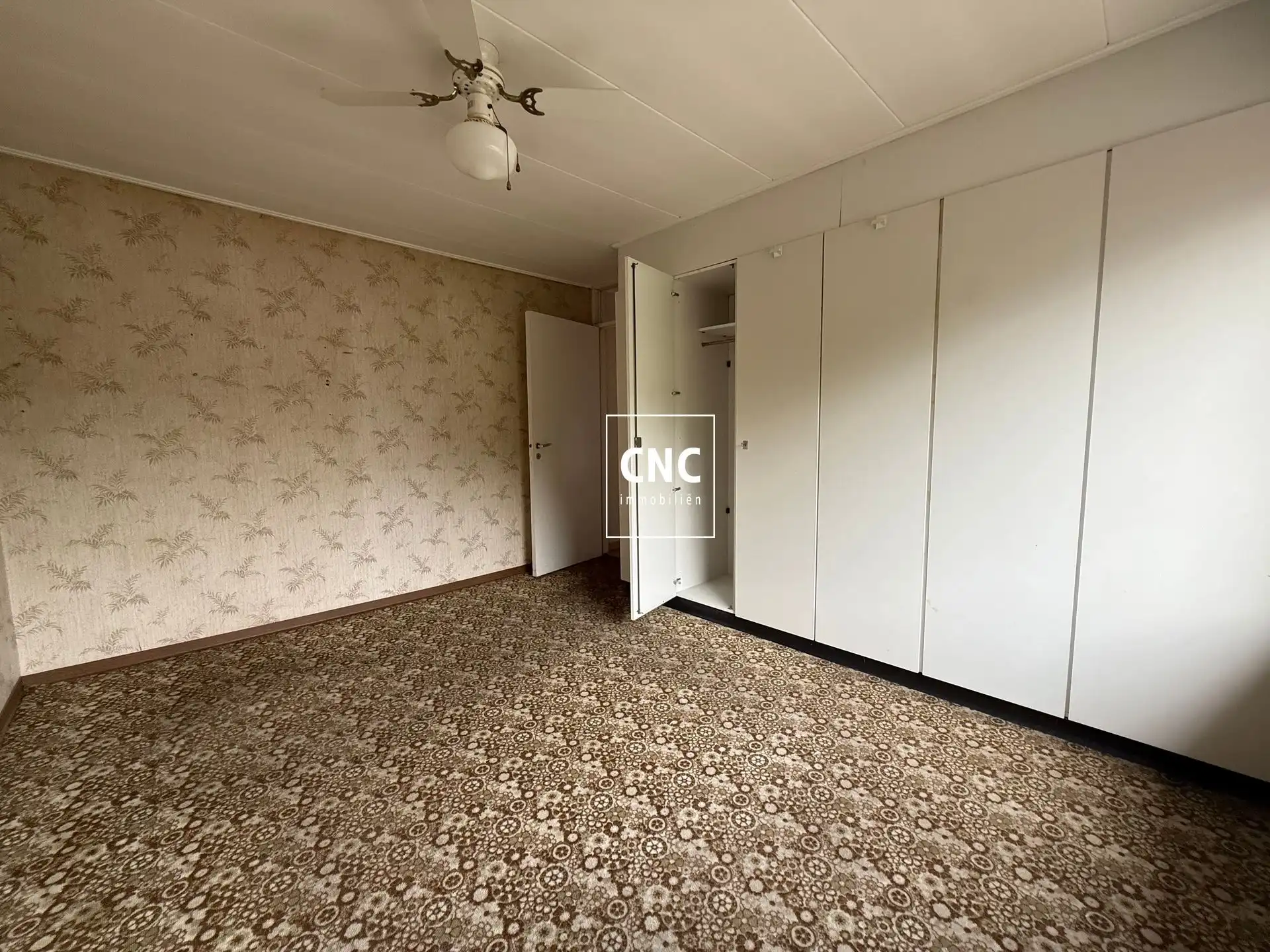 Woning met 3 slaapkamers, garage en ruime buitenruimte foto 8