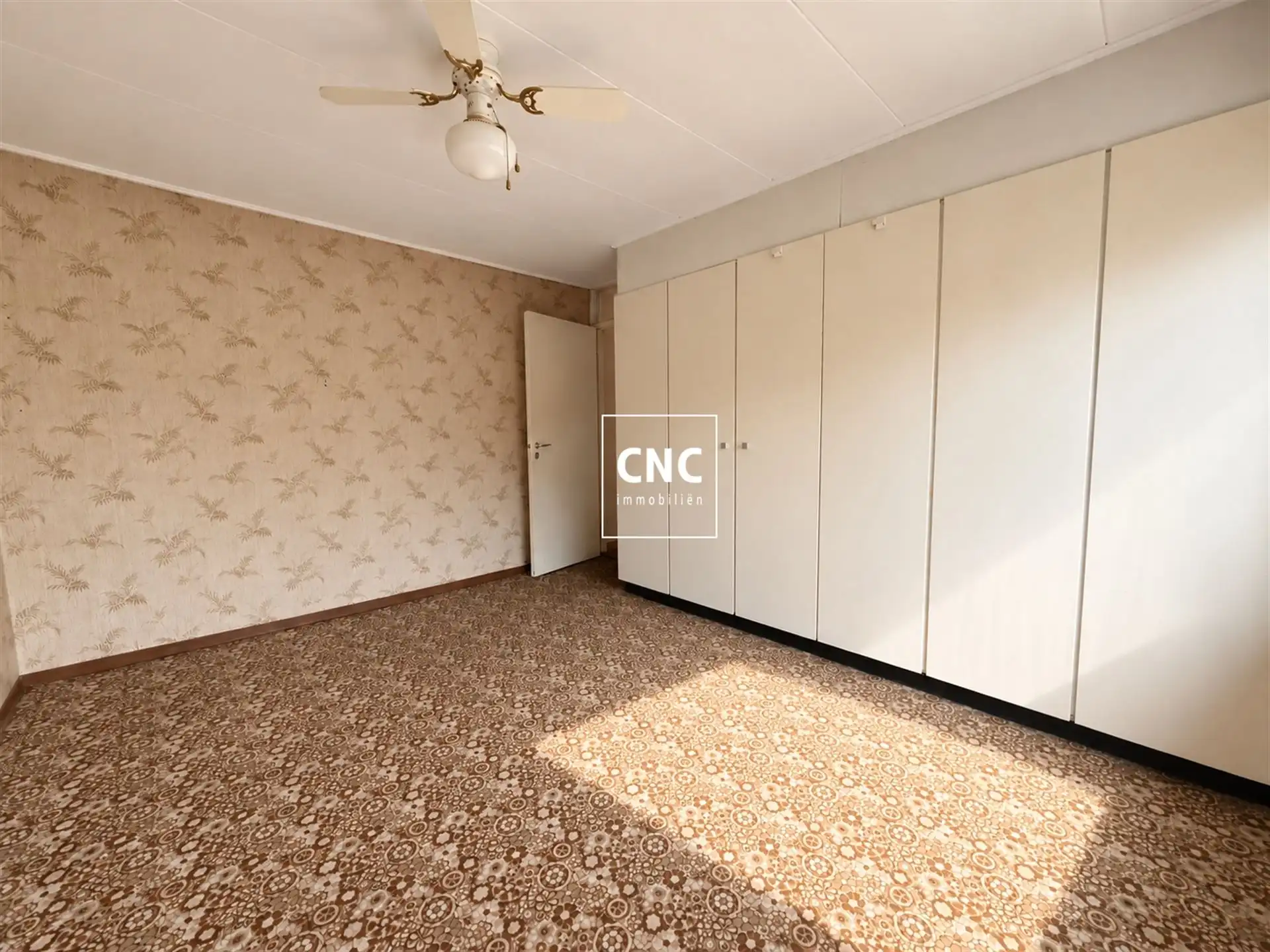 Woning met 3 slaapkamers, garage en ruime buitenruimte foto 8