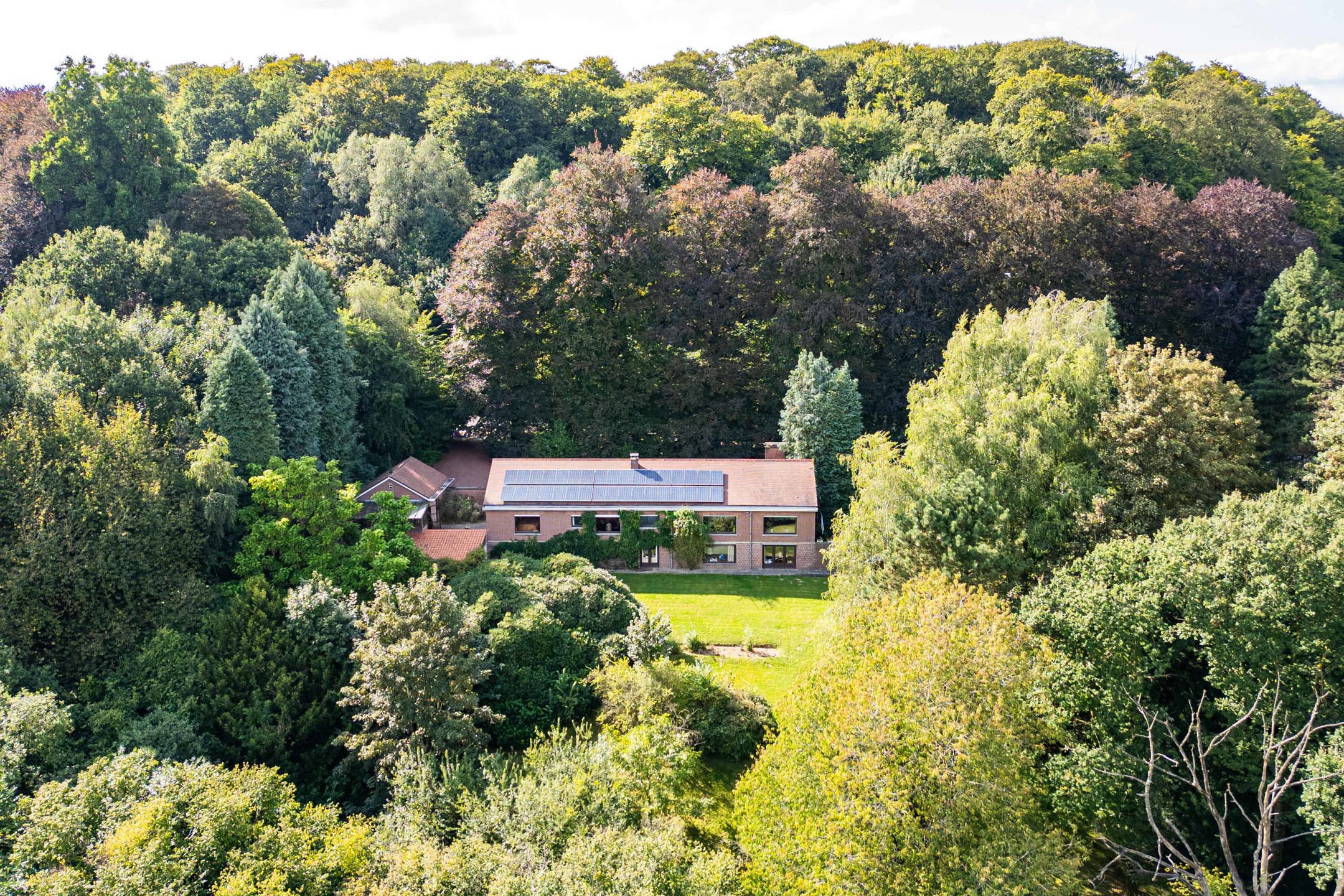 Uitzonderlijke villa met prachtige zichten op unieke ligging foto 1