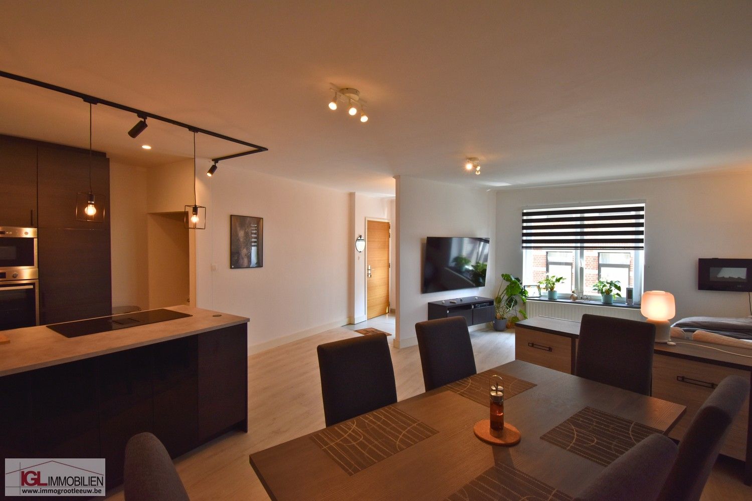 Modern gelijkvloers appartement met 1 slaapkamer en staanplaats foto 3