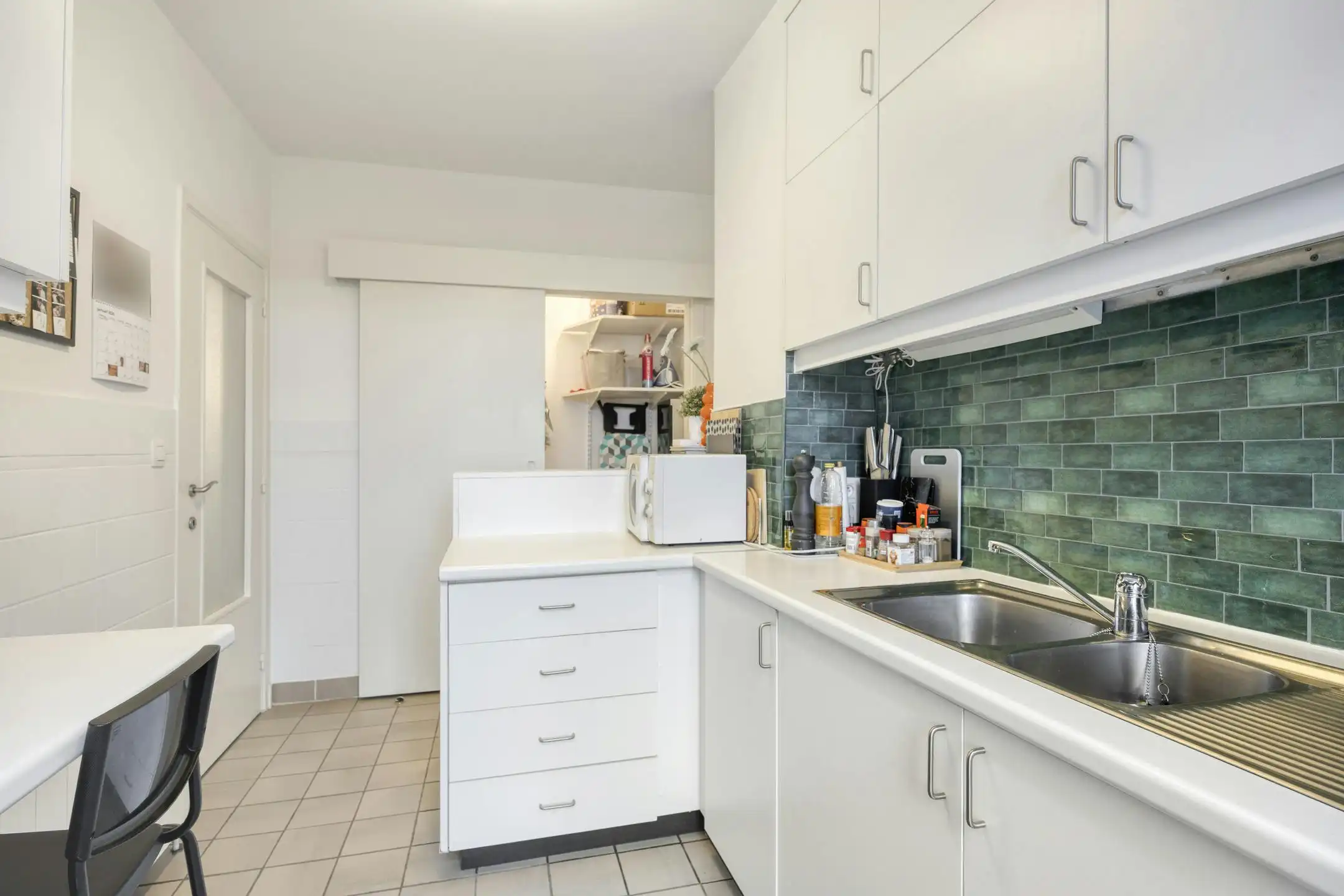 Instapklaar 2-slaapkamer appartement nabij centrum Hasselt foto 7