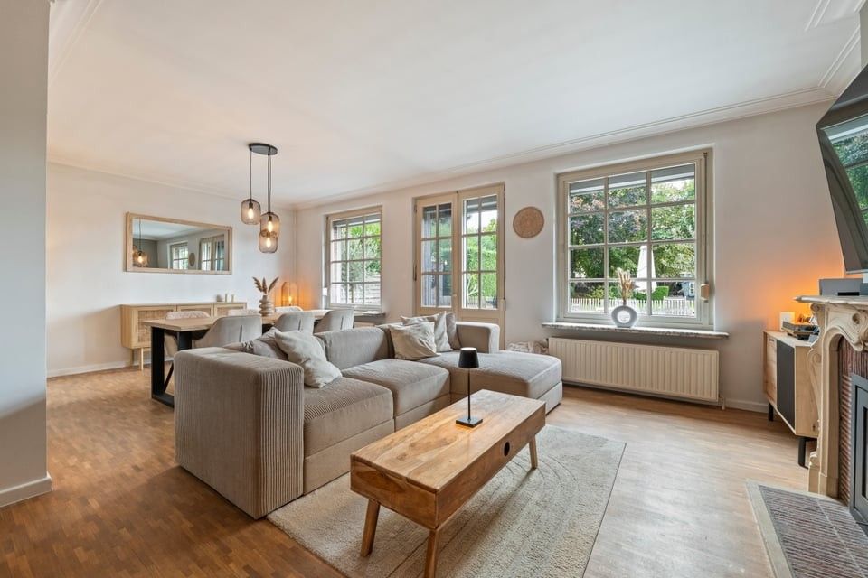 GEZELLIGE OPEN BEBOUWING MET LANDELIJKE CHARME OP EEN MOOI PERCEEL foto 7