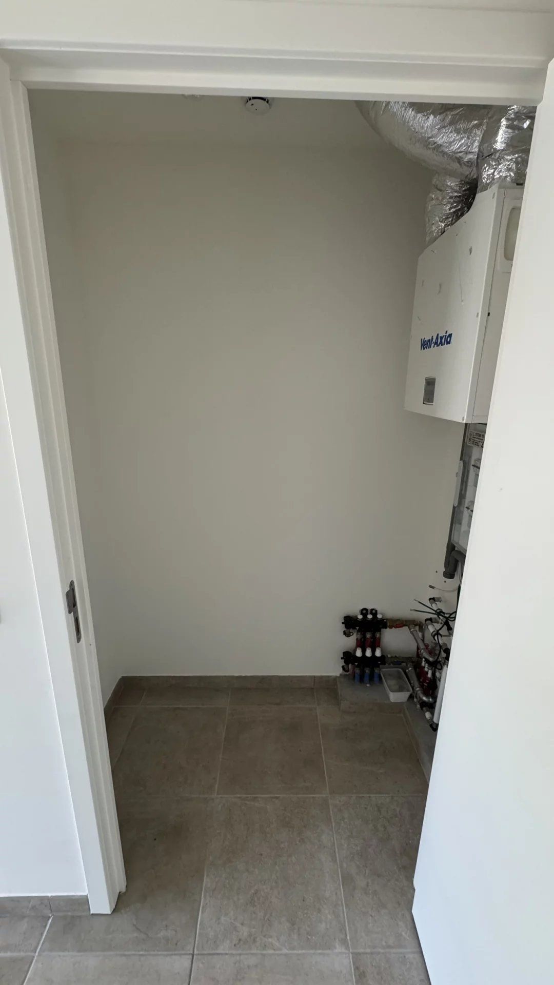 Serviceflat met balkon en 1 slaapkamer momennteel verhuurd te koop foto 6