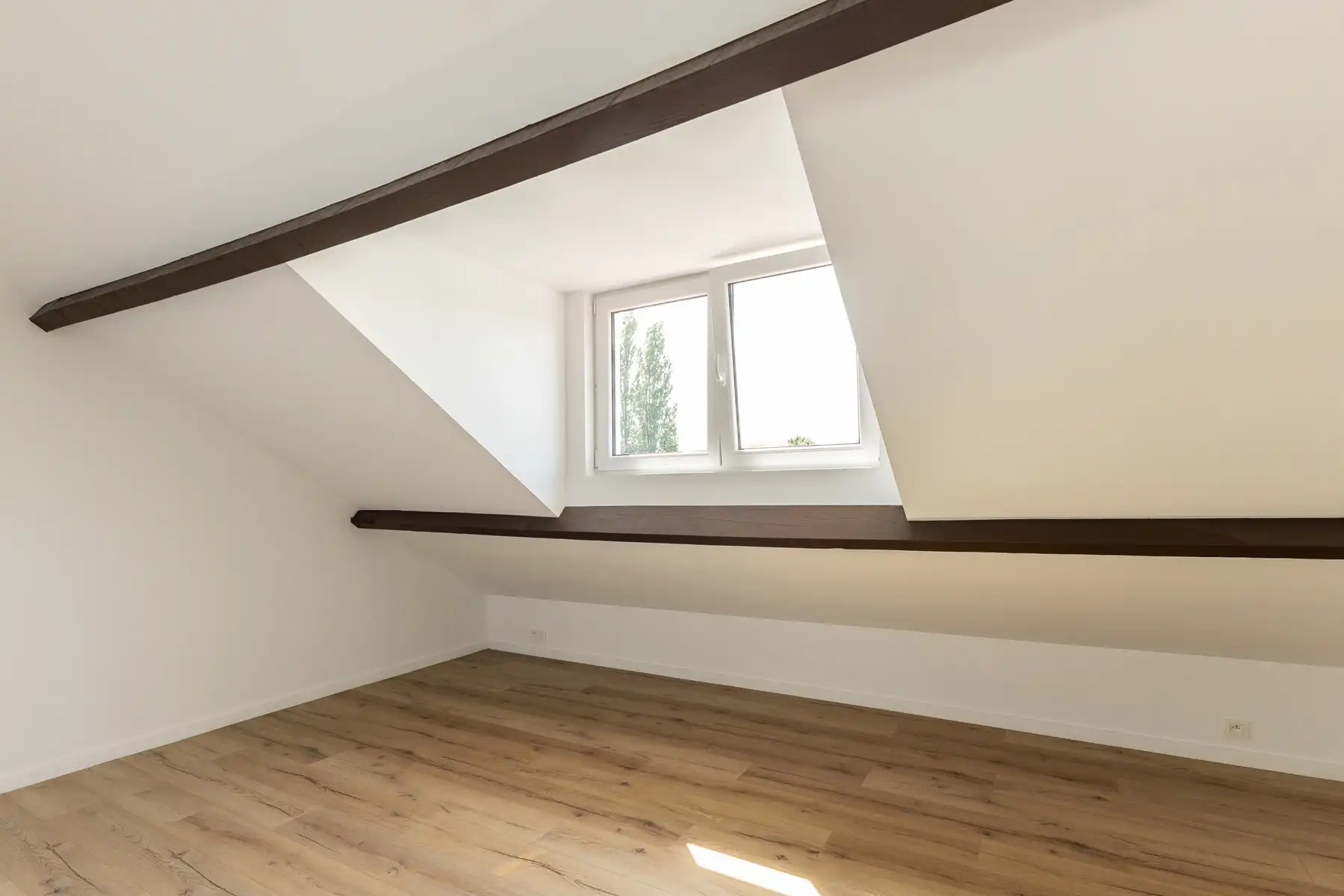 Instapklare woning met tuin in het rustige Leugenberg foto 18
