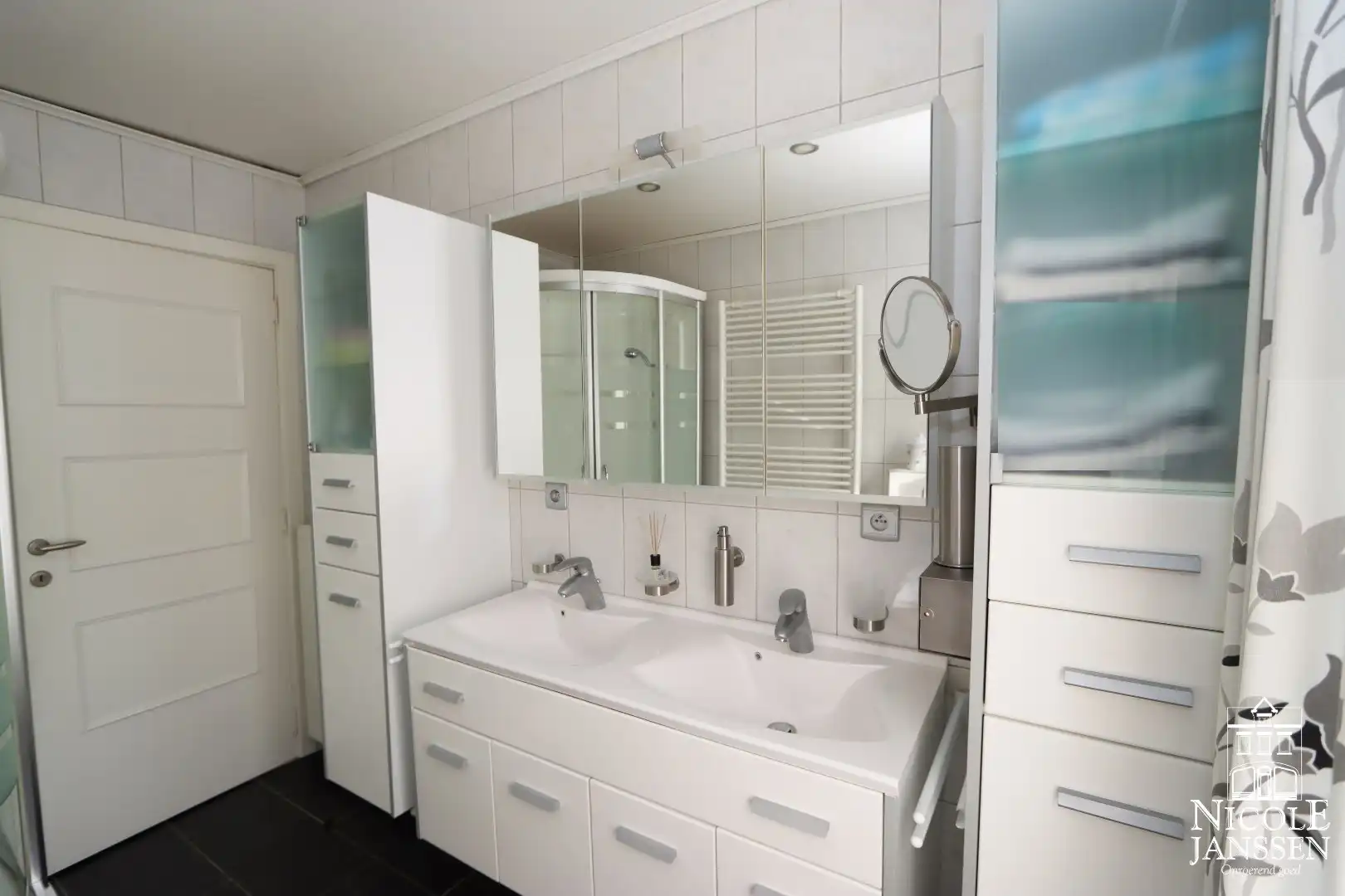 Verzorgde gezinswoning met mooie tuin in Geistingen foto 12