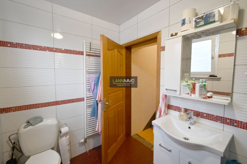Centraal doch rustig gelegen, energiezuinige woning met maar liefst 4 slaapkamers! foto 25