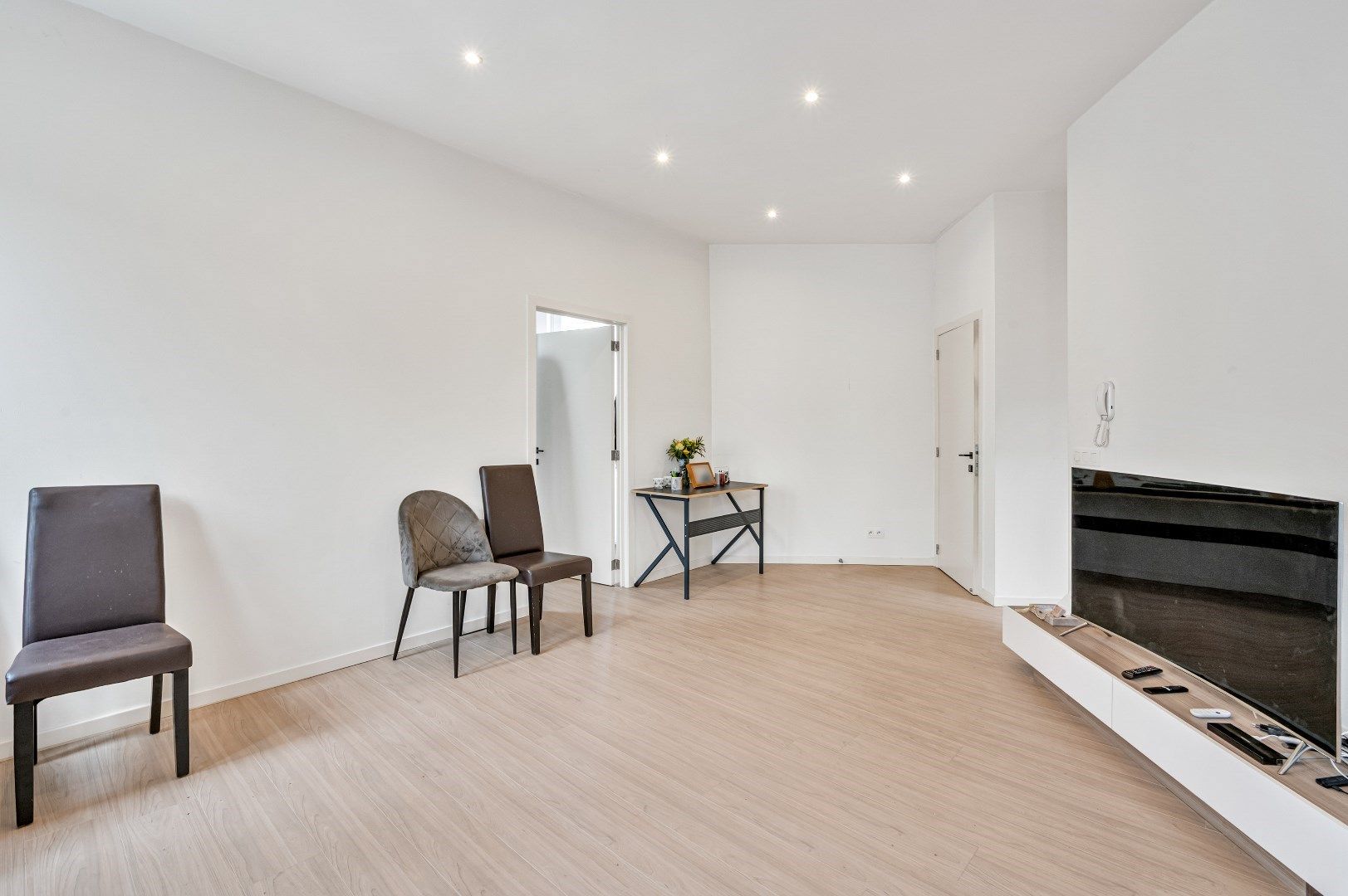 Volledig gerenoveerd appartement. foto 4