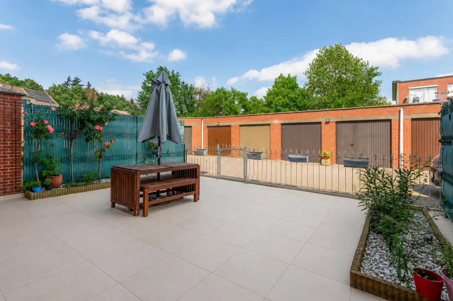 Ruim 2-slpkapp. met 38 m² terras en 2 garageboxen foto 13