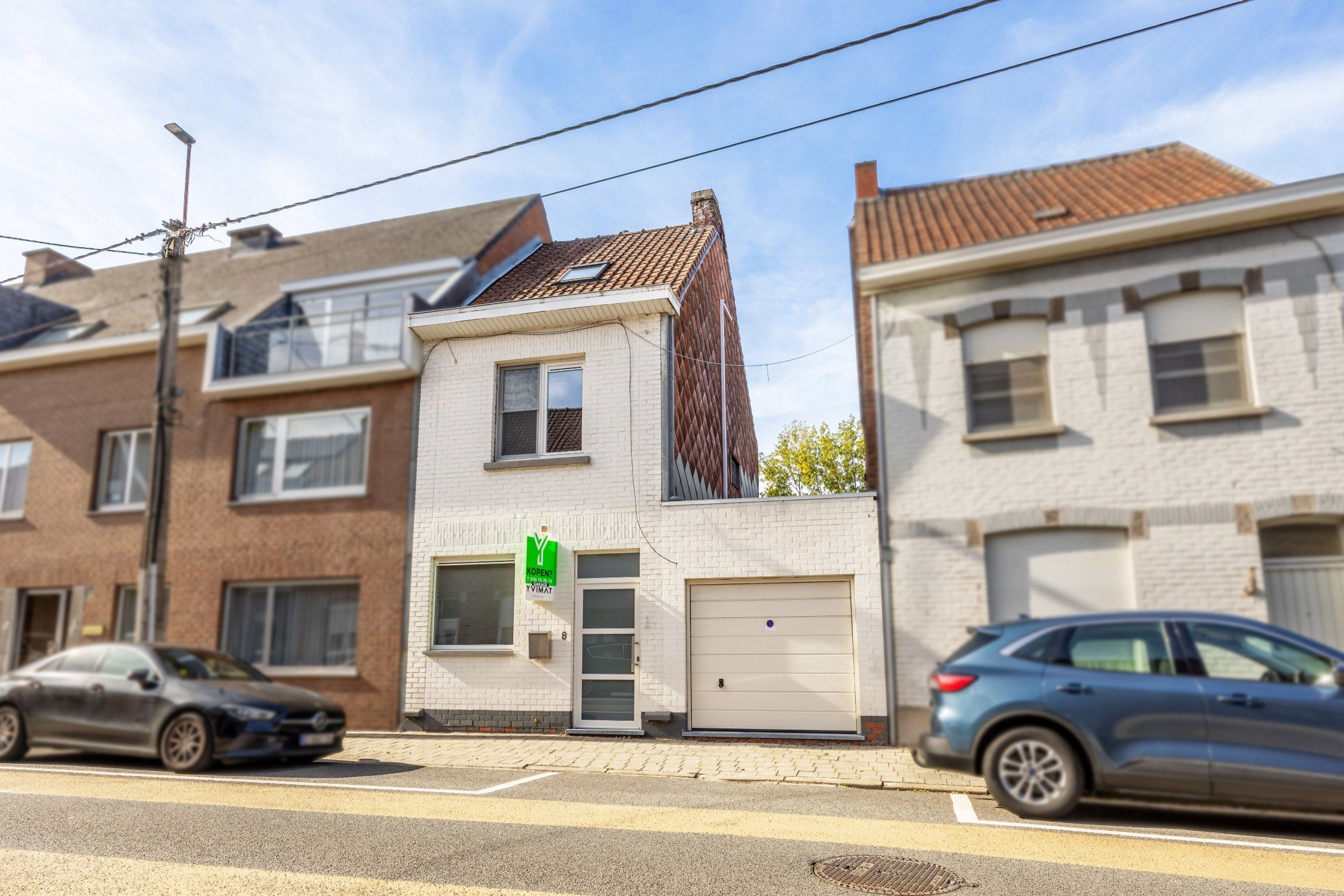 INSTAPKLARE GEZINSWONING MET GARAGE  foto {{pictureIndex}}