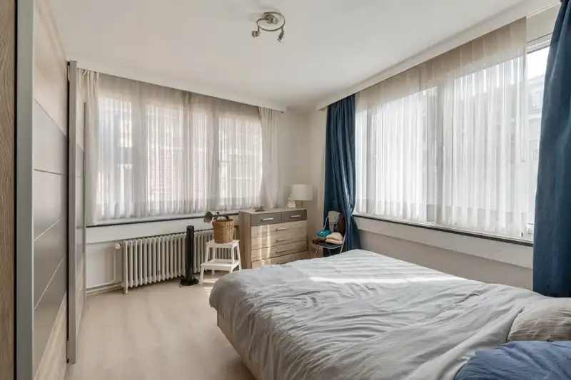 Zeer goed gelegen appartement met 2 slaapkamers foto 9